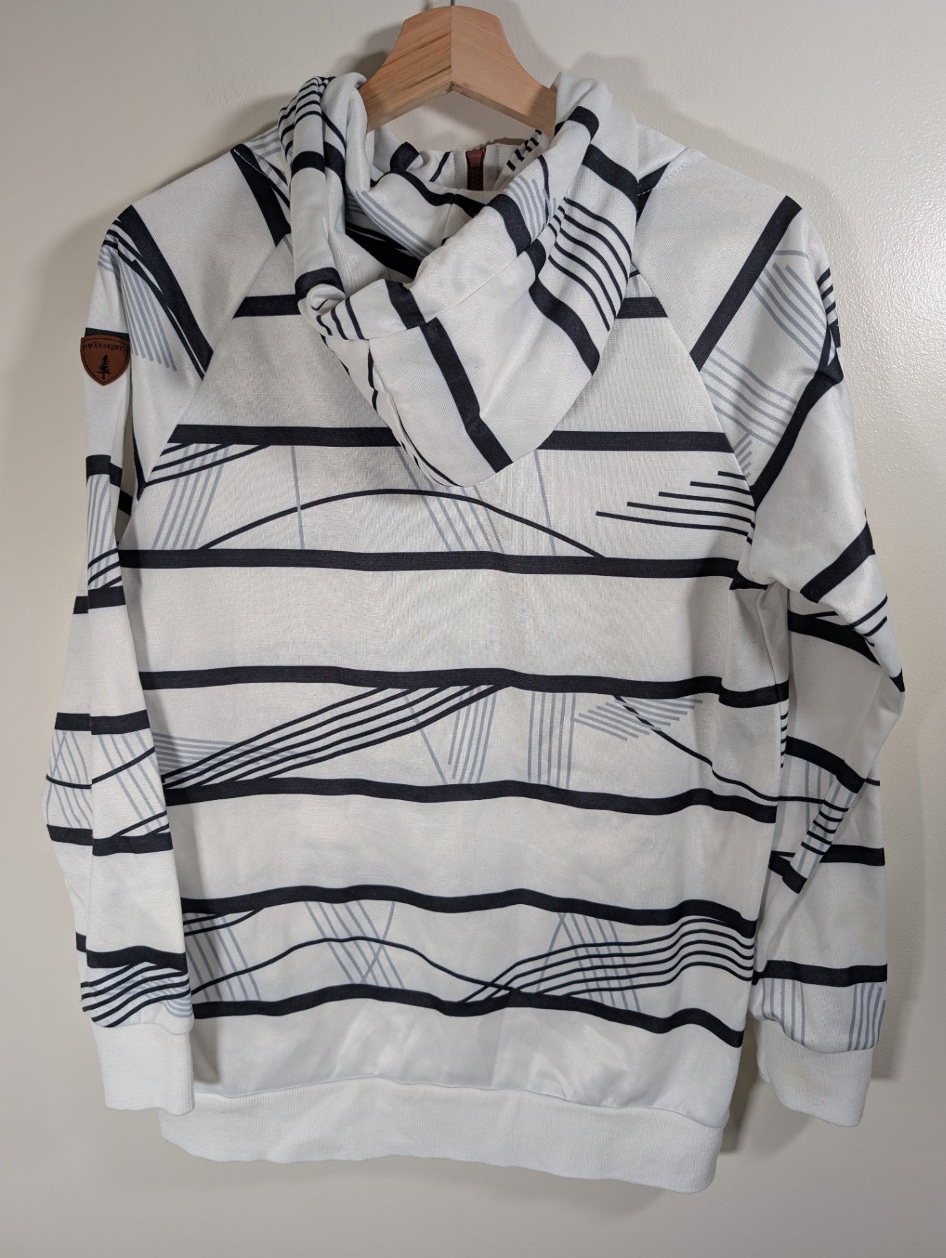 Wanakome Hoodie - Medium