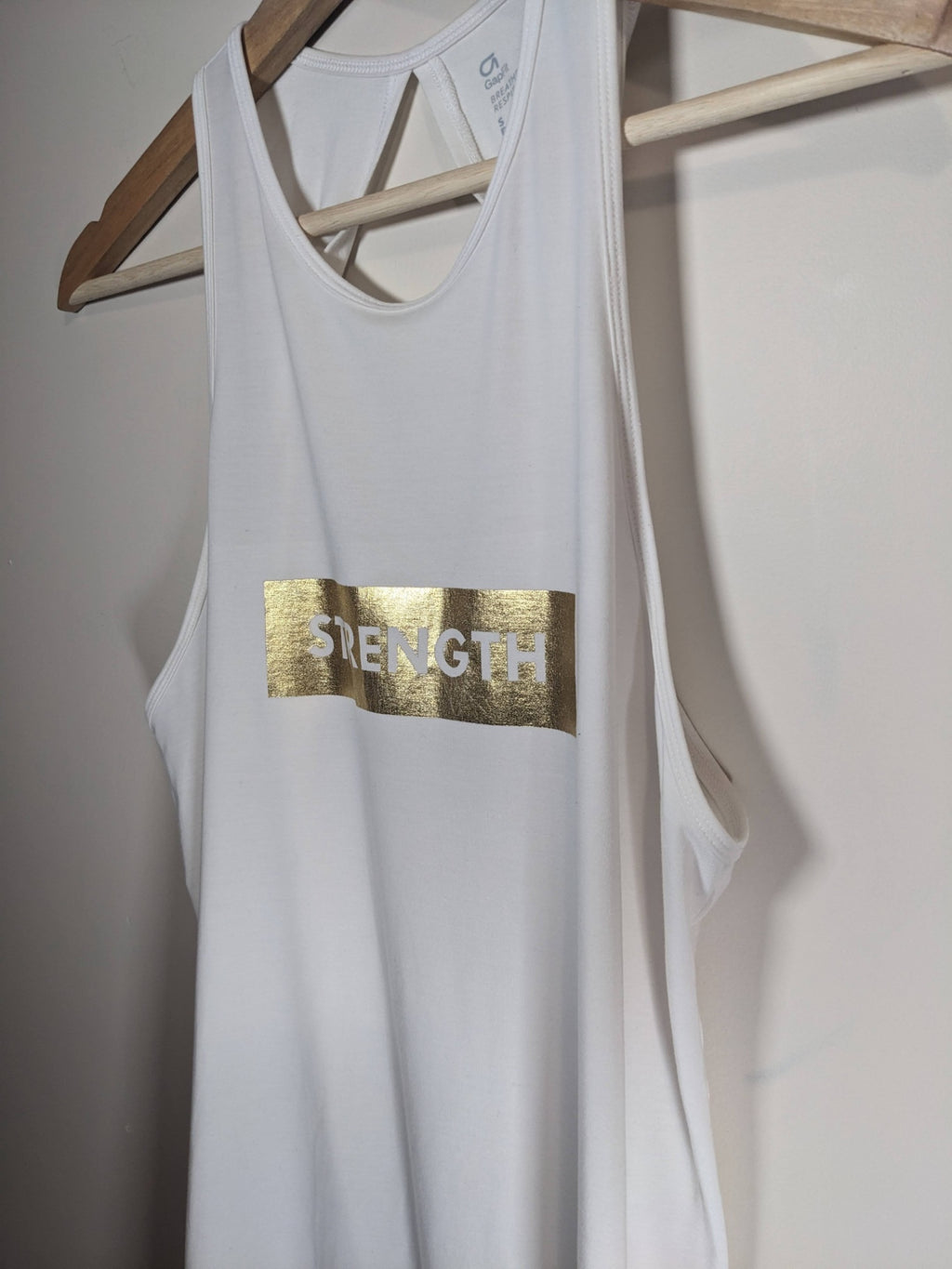 Gap "Strength" Tank - Small