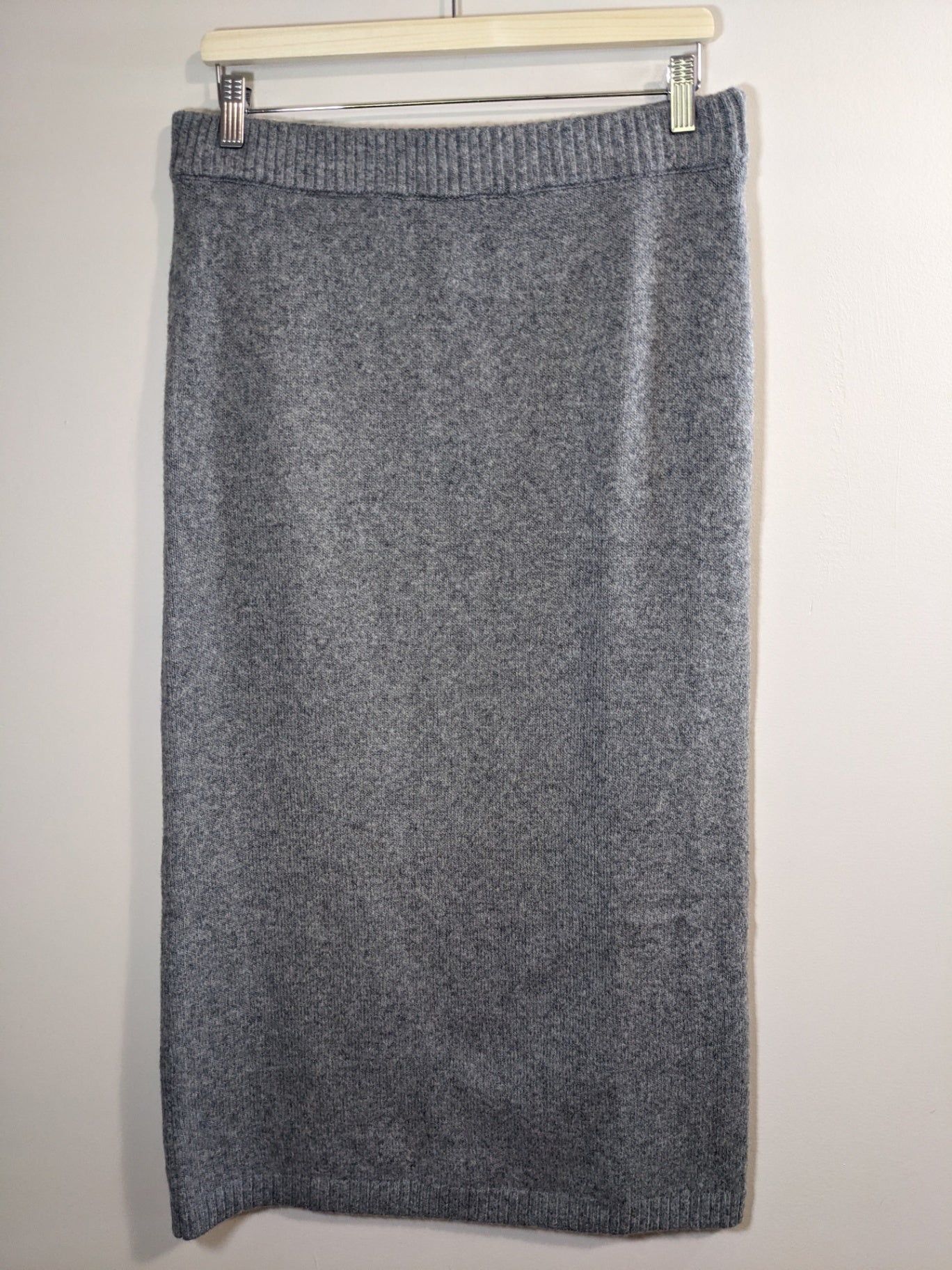 NWT H&M Knit Midi Skirt - Medium