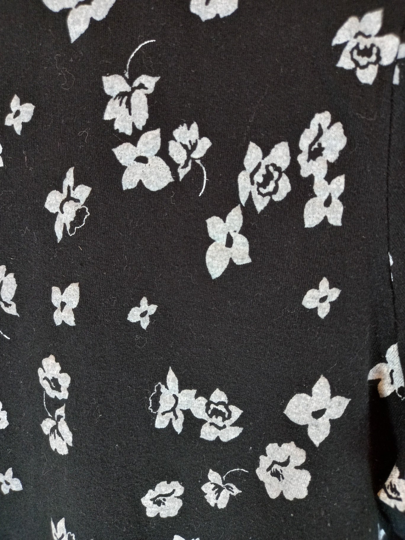 Lord & Taylor Black Floral T-Shirt - XL