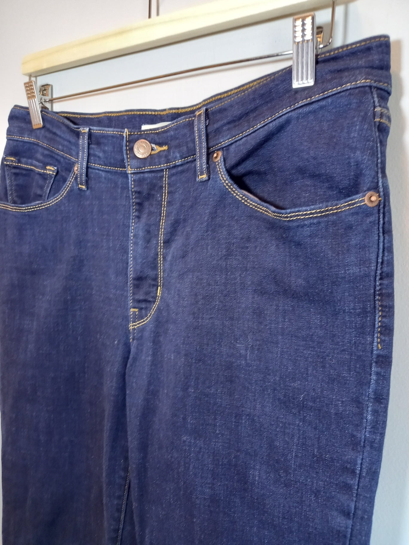 Levi's Straight Cut Jeans - Sz 10
