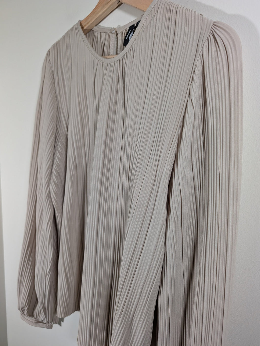 Vero Moda Aurora Keyhole Top - Medium