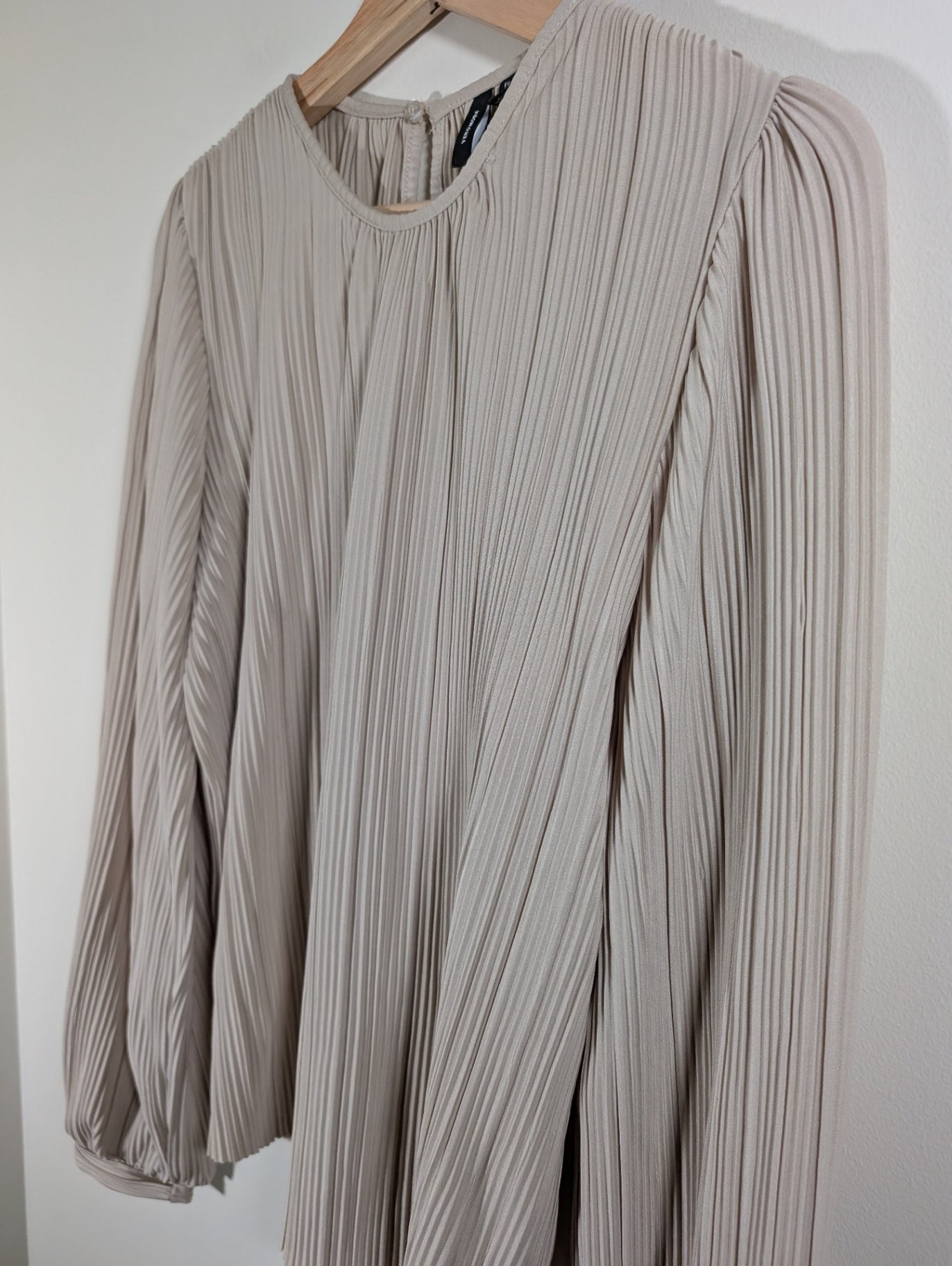 Vero Moda Aurora Keyhole Top - Medium