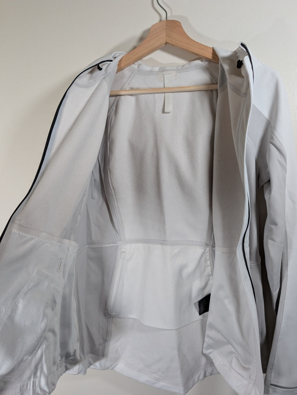 Lululemon Jacket - SZ 8