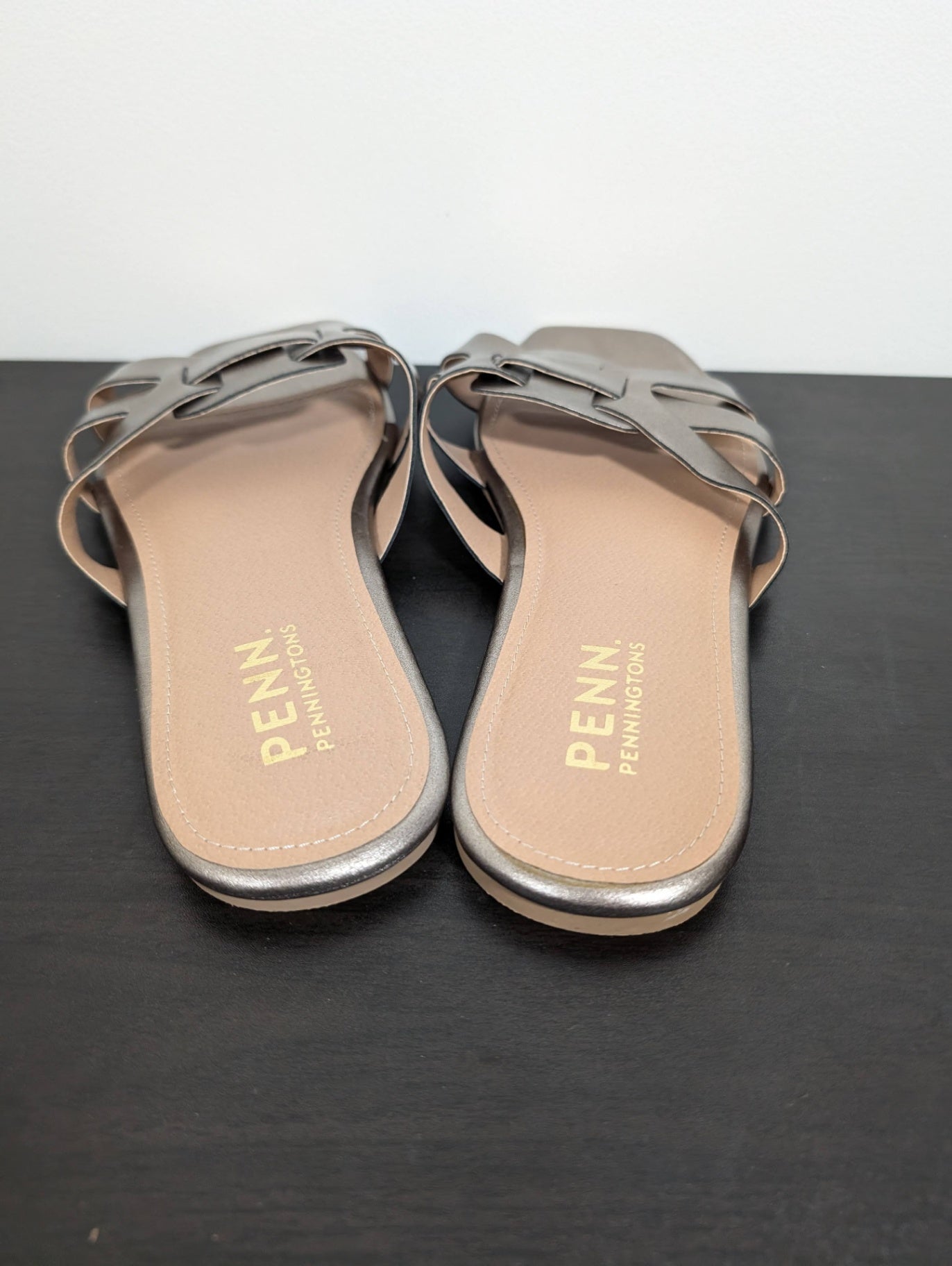 Penningtons gold sandal - 9W
