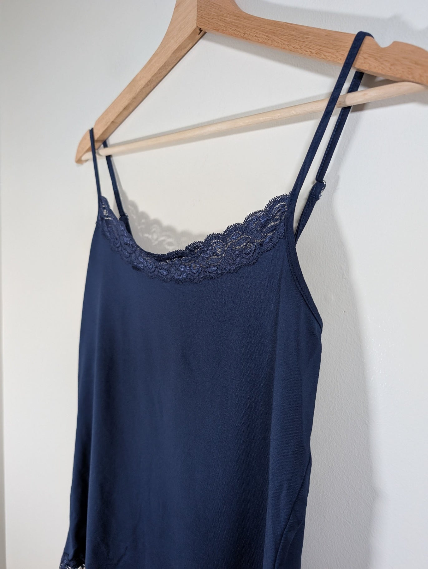 Reitmans blue cami - Medium