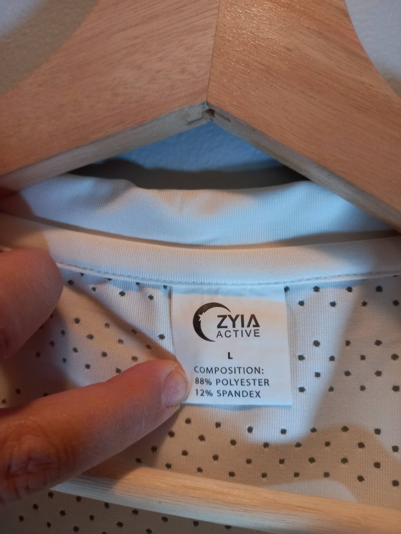 Zyia White Chill Muscle Tank Sz L