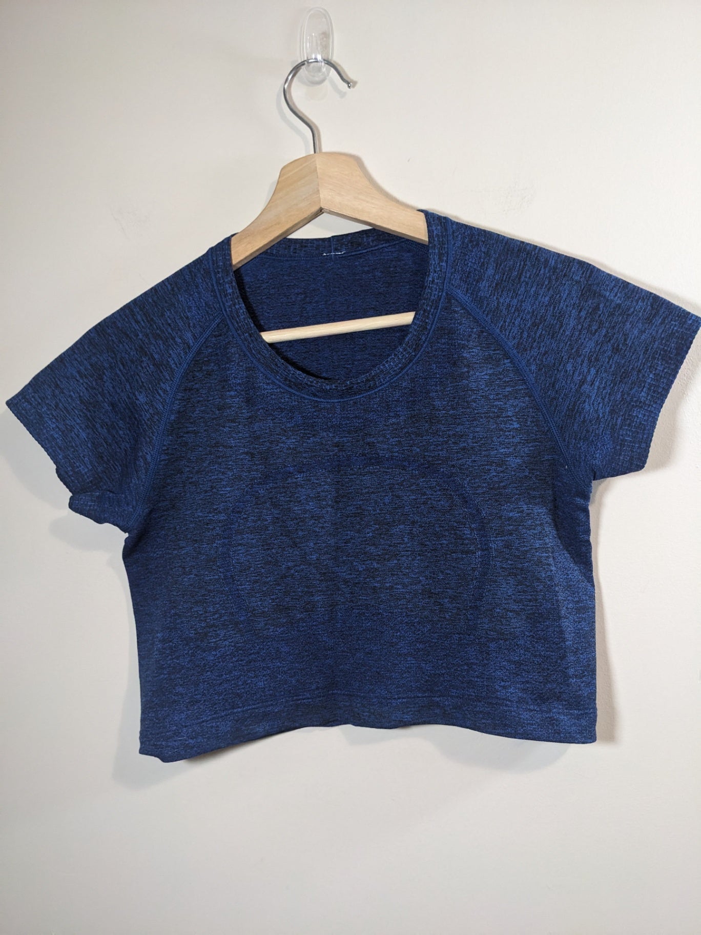 Lululemon Swift Tee Crop - appears sz 6