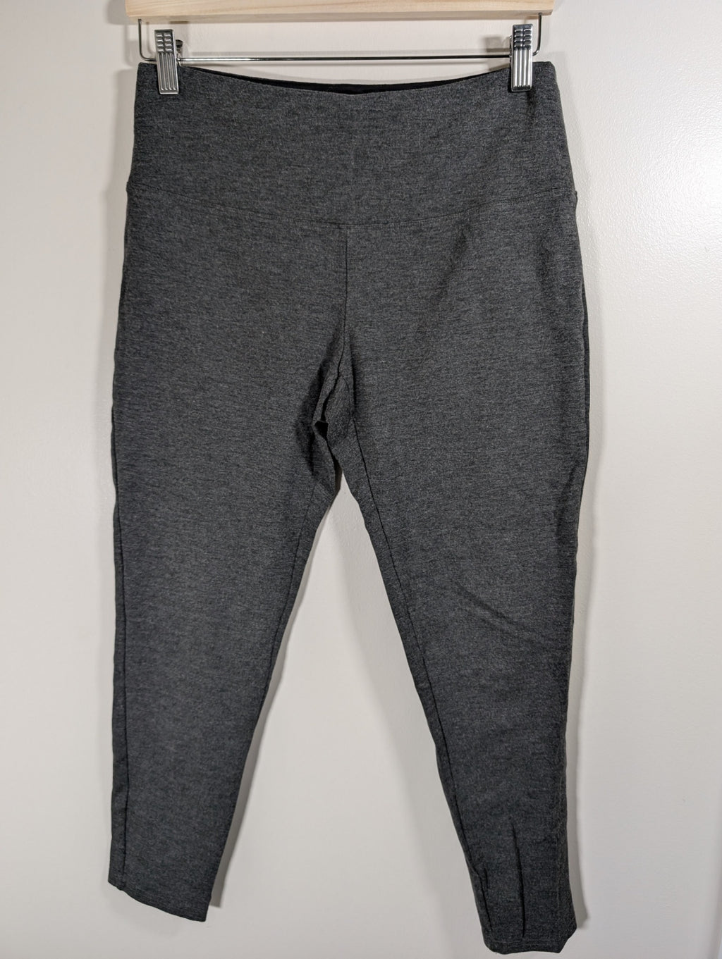 Alexander Jordan Tummy Control Legging - Medium