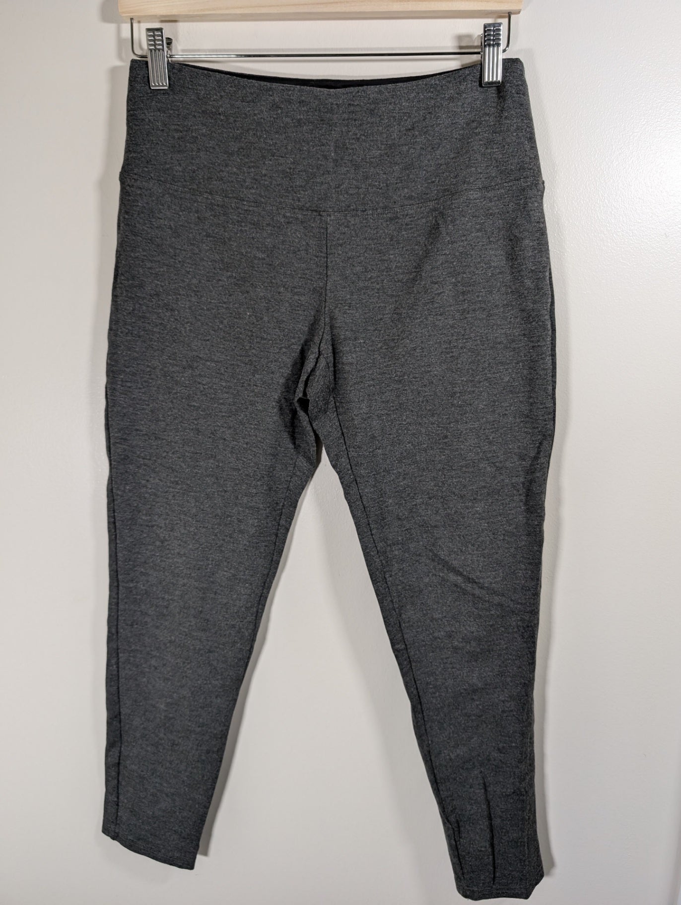 Alexander Jordan Tummy Control Legging - Medium