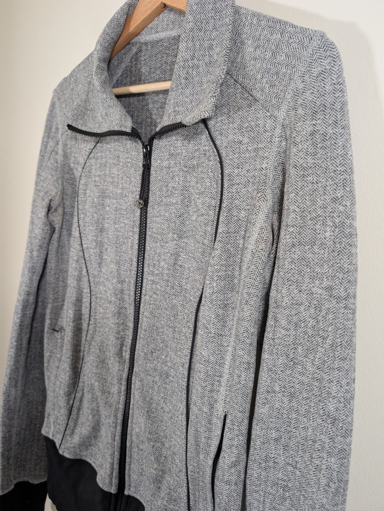 Lululemon Nice Asana Jacket - SZ 8