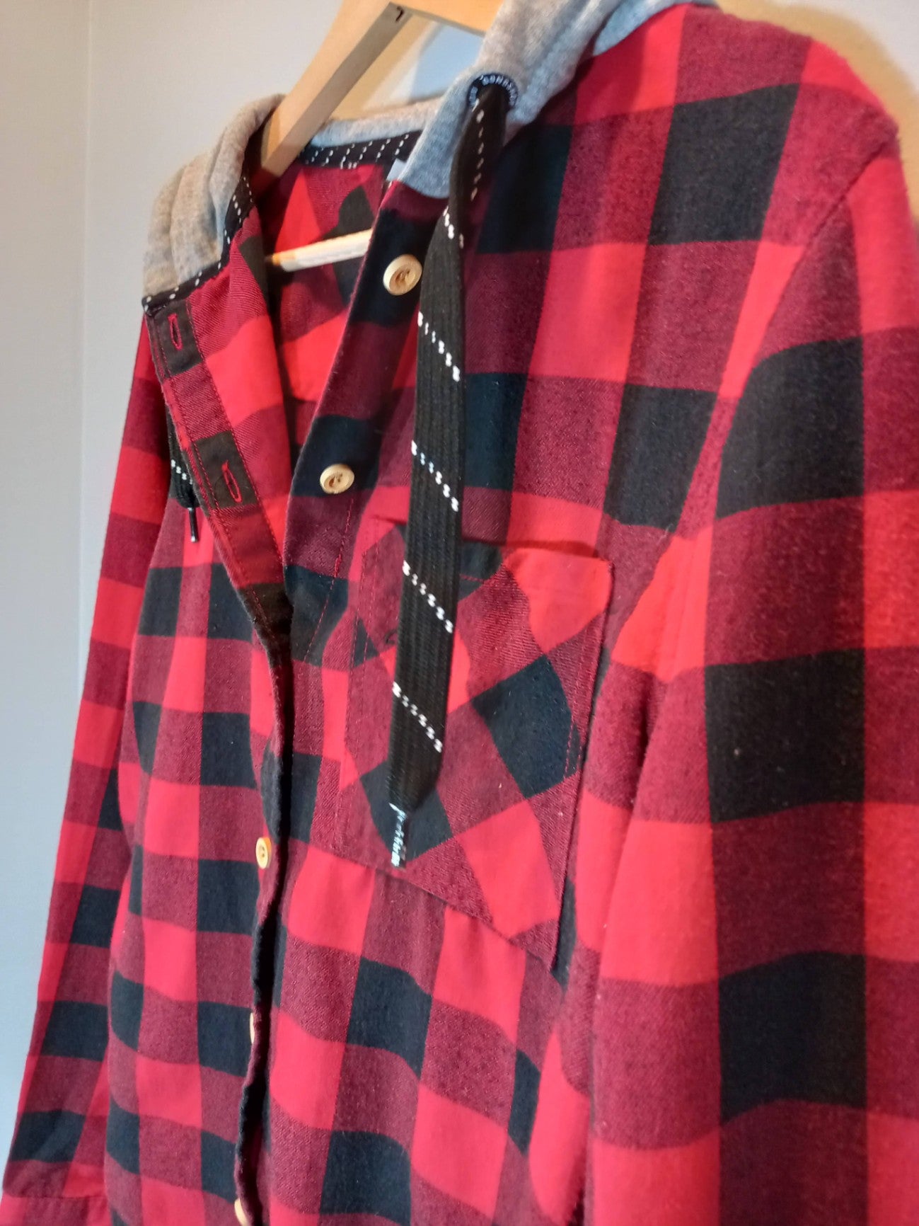 Gongshow Red & Black Checkered Flannel Sz XL