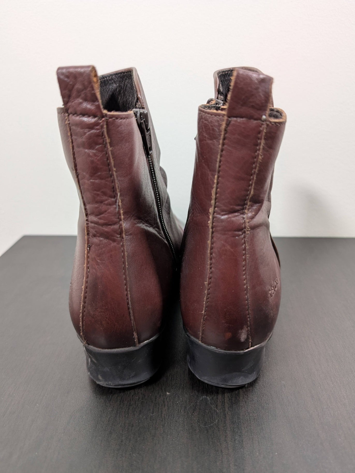 taos boots - SZ 38 (7-7.5)