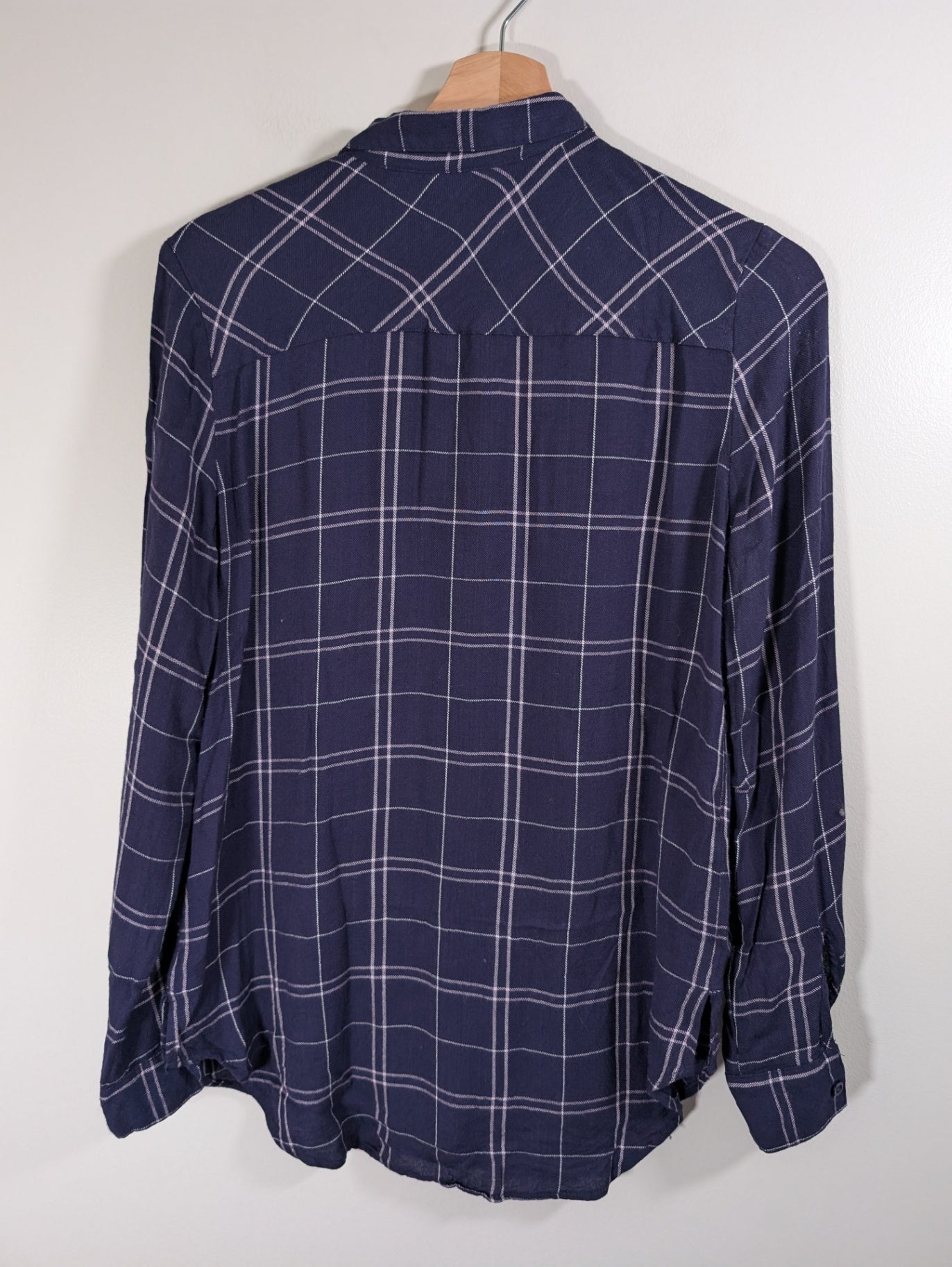 Reitmans blue plaid button up - Small