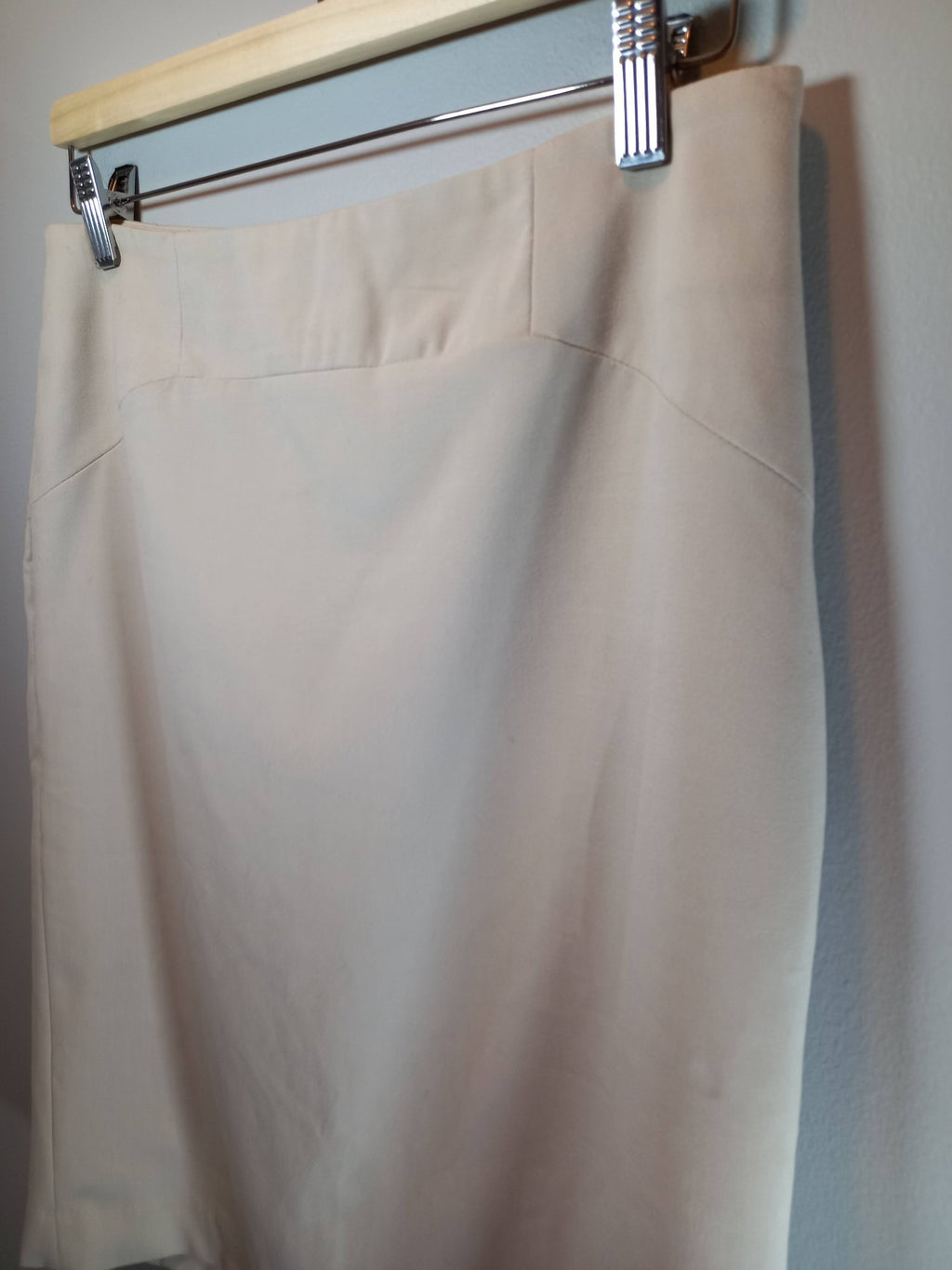 Jessica Cream Pencil Skirt Sz 4