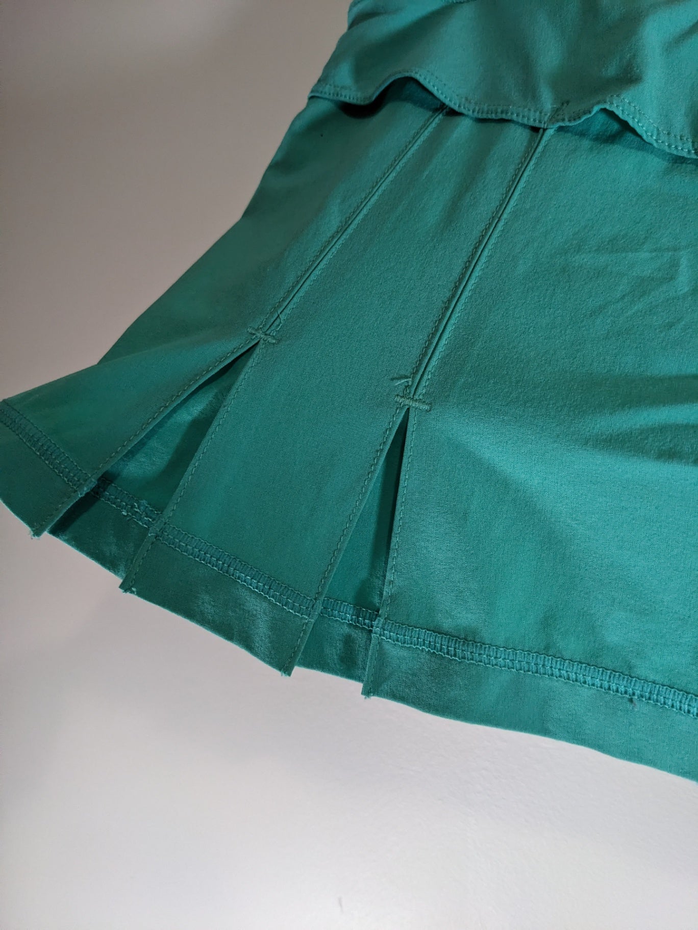 Lululemon Pleated Teal Skirt - Sz 6