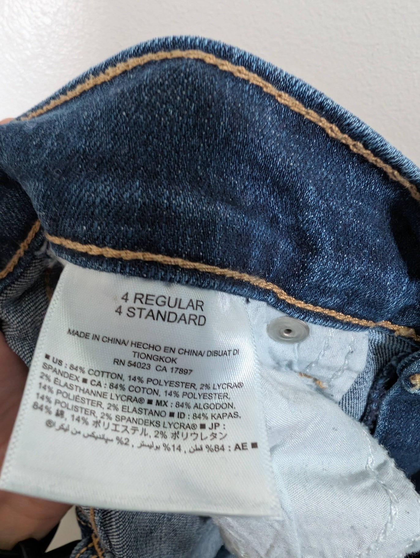 Old Navy curvy mid-rise - 4 Reg