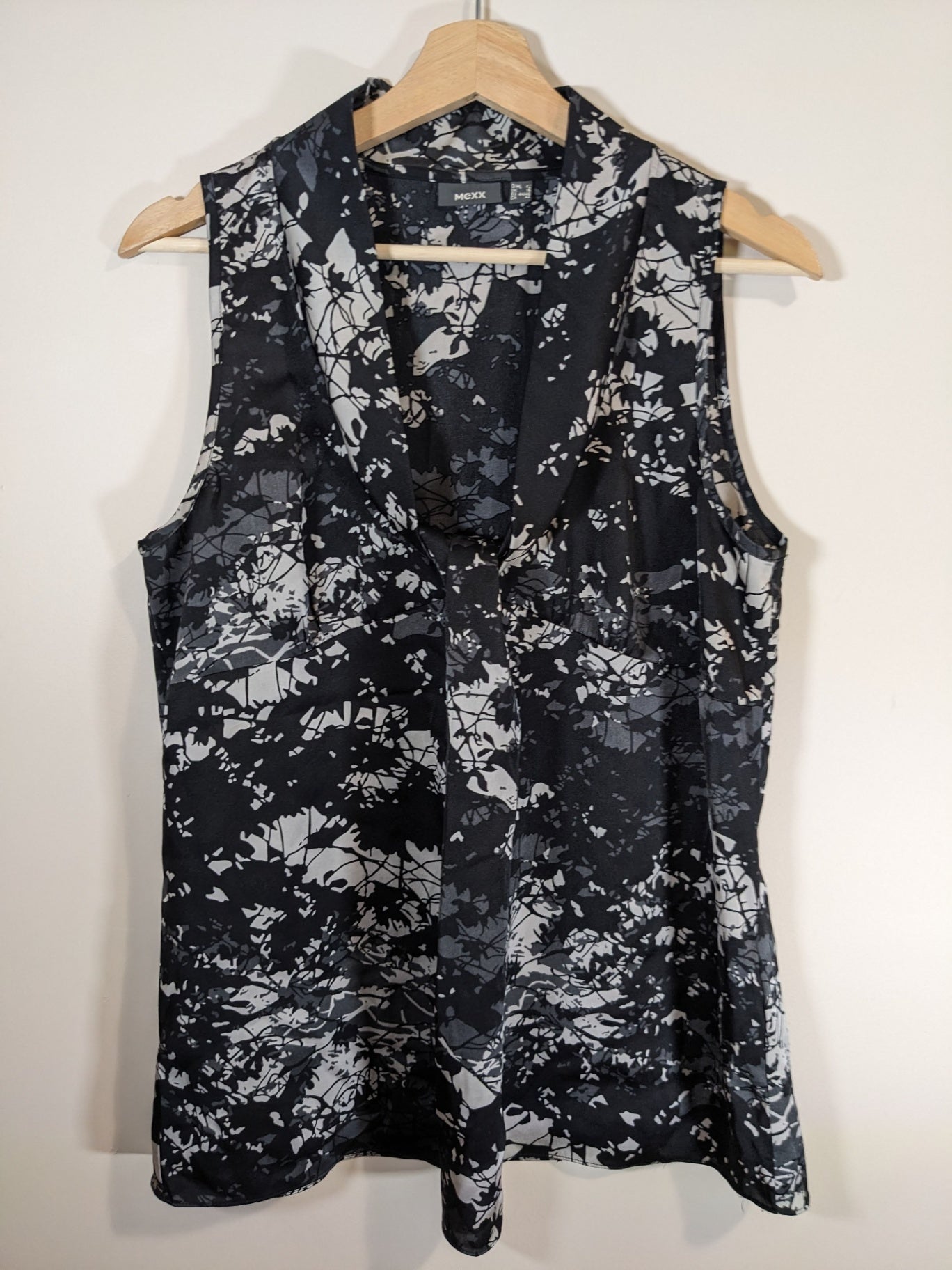 Mexx Sleeveless Blouse - Large
