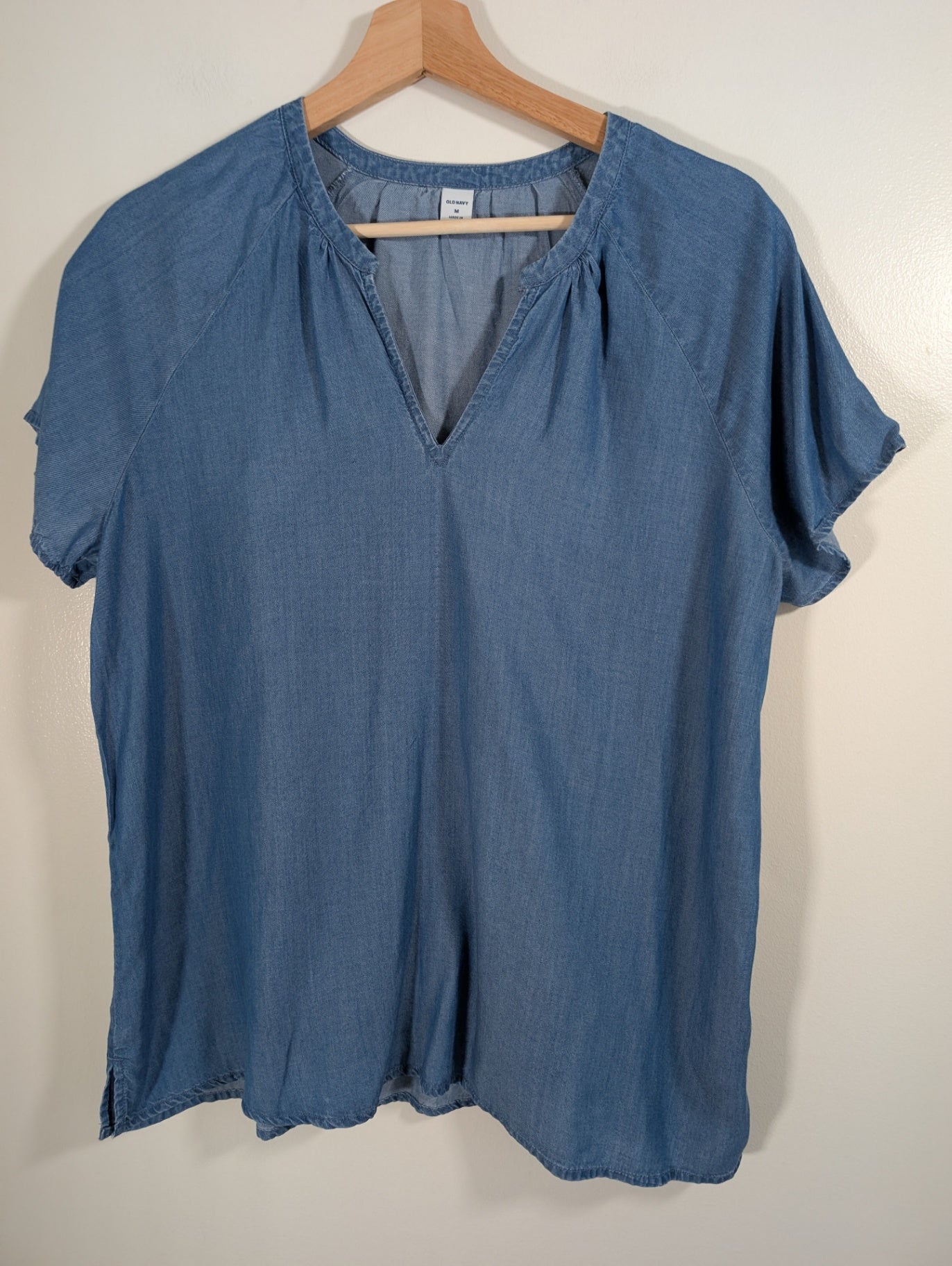 NWT Old Navy denim-style blouse - Medium