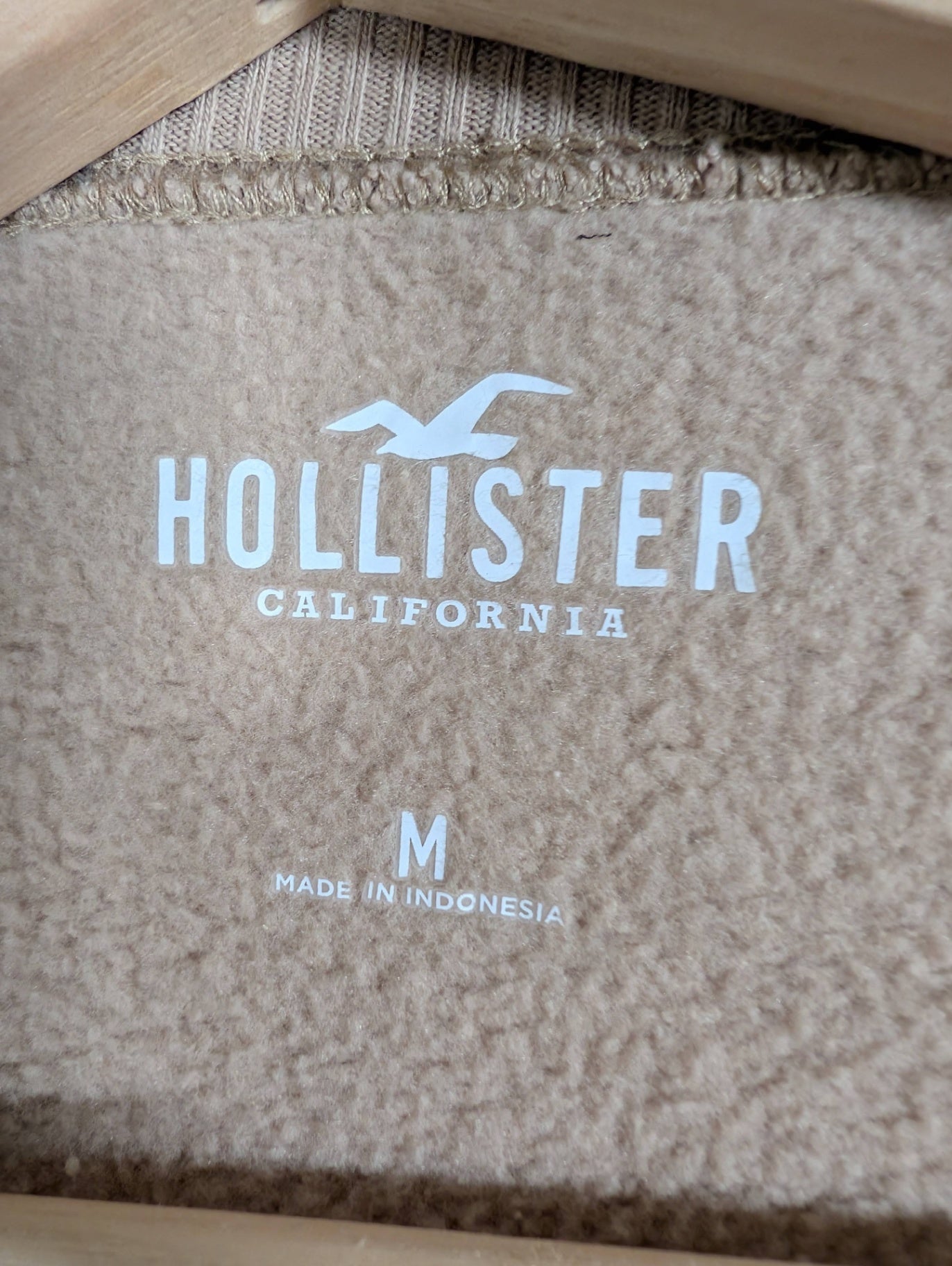 Hollister Crewneck - Medium