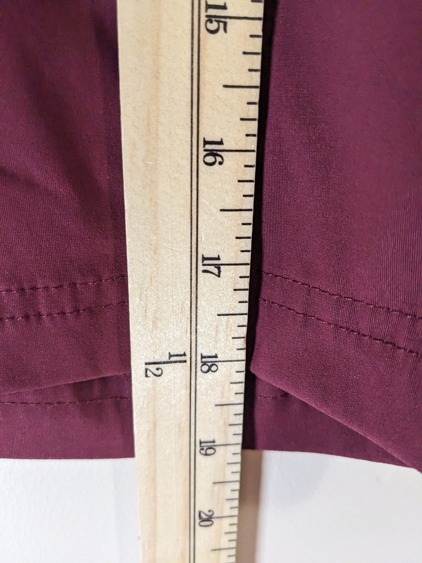 Eddie Bauer Burgundy Shorts - Sz 8