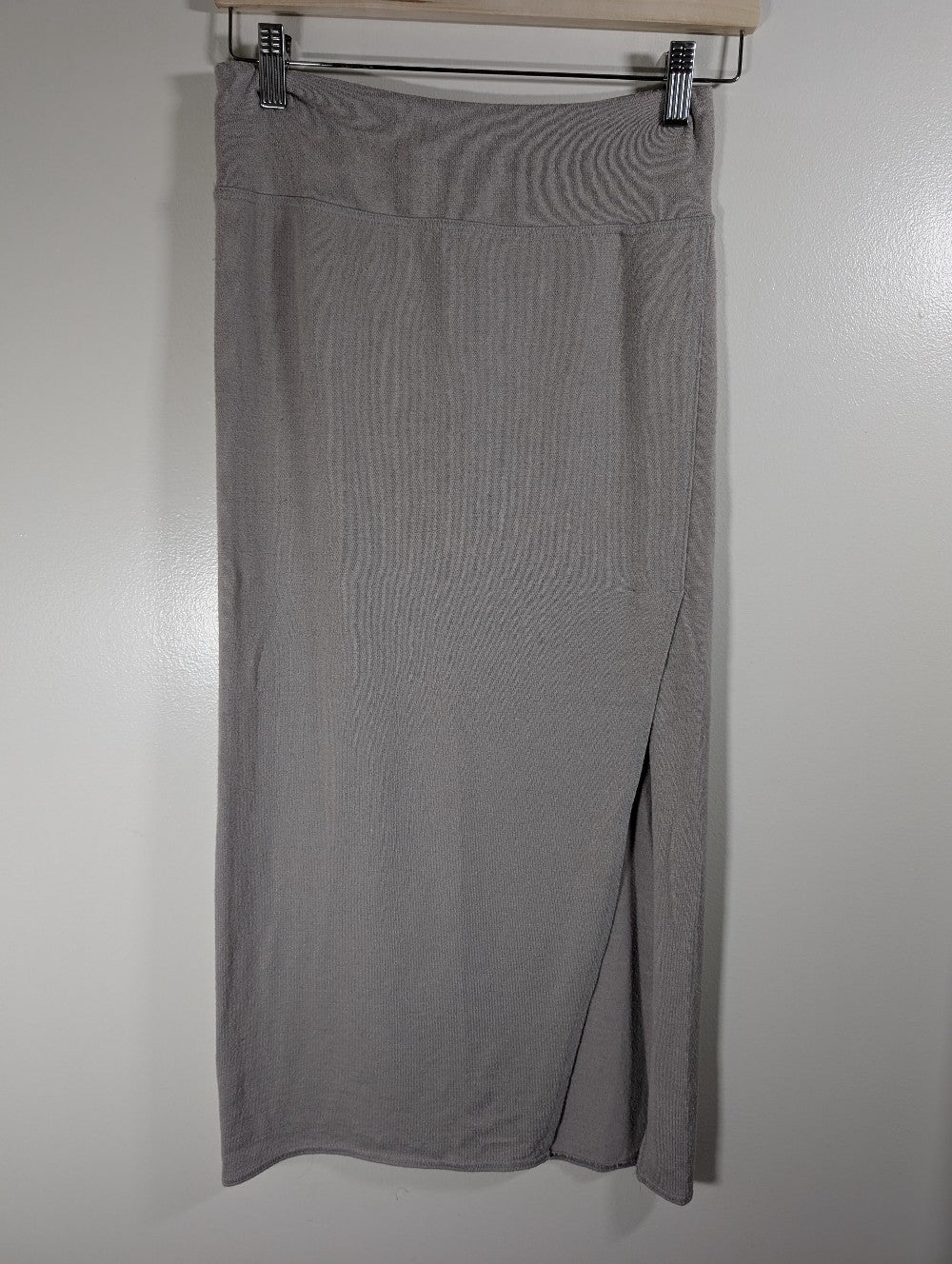 Wilfred Free tan skirt - Small (Minor Flaw)