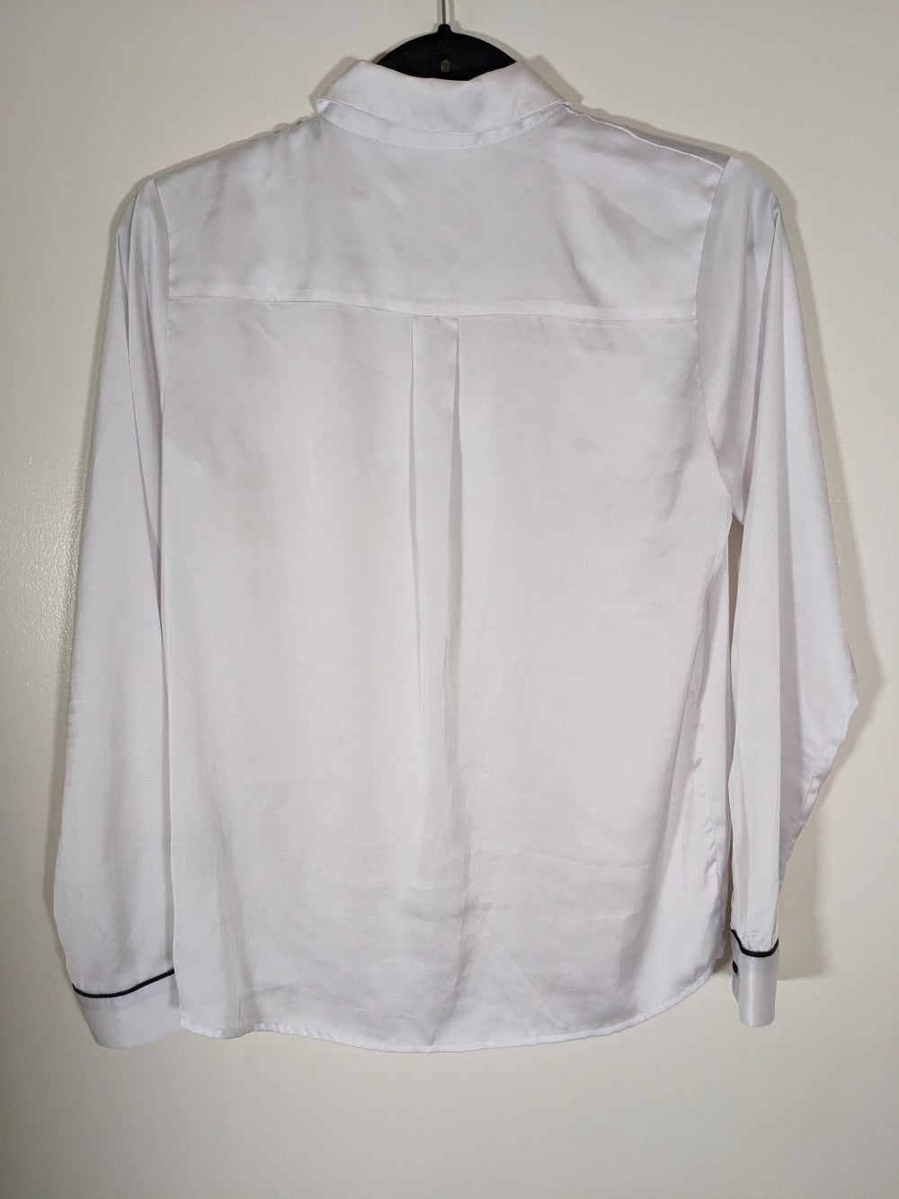 Icone white long-sleeve blouse - Small (Minor Flaw)