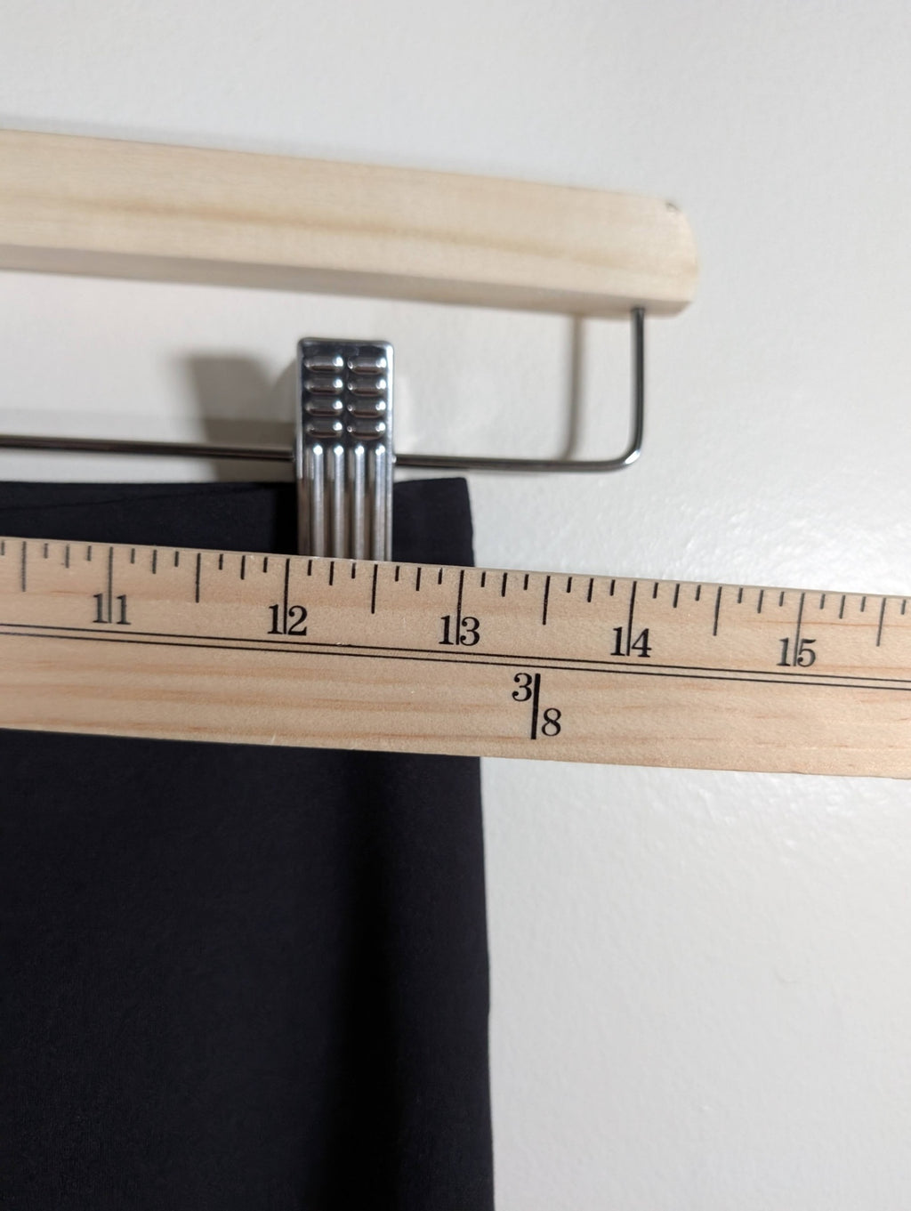 No label flare capri leggings - appears small