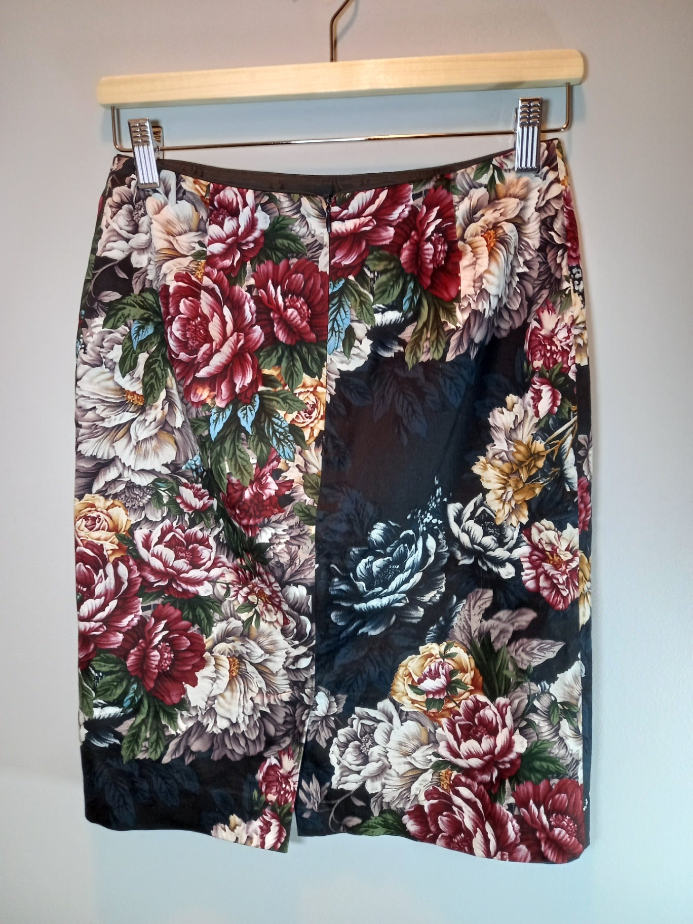 Mario Serrani Floral Skirt Sz 2