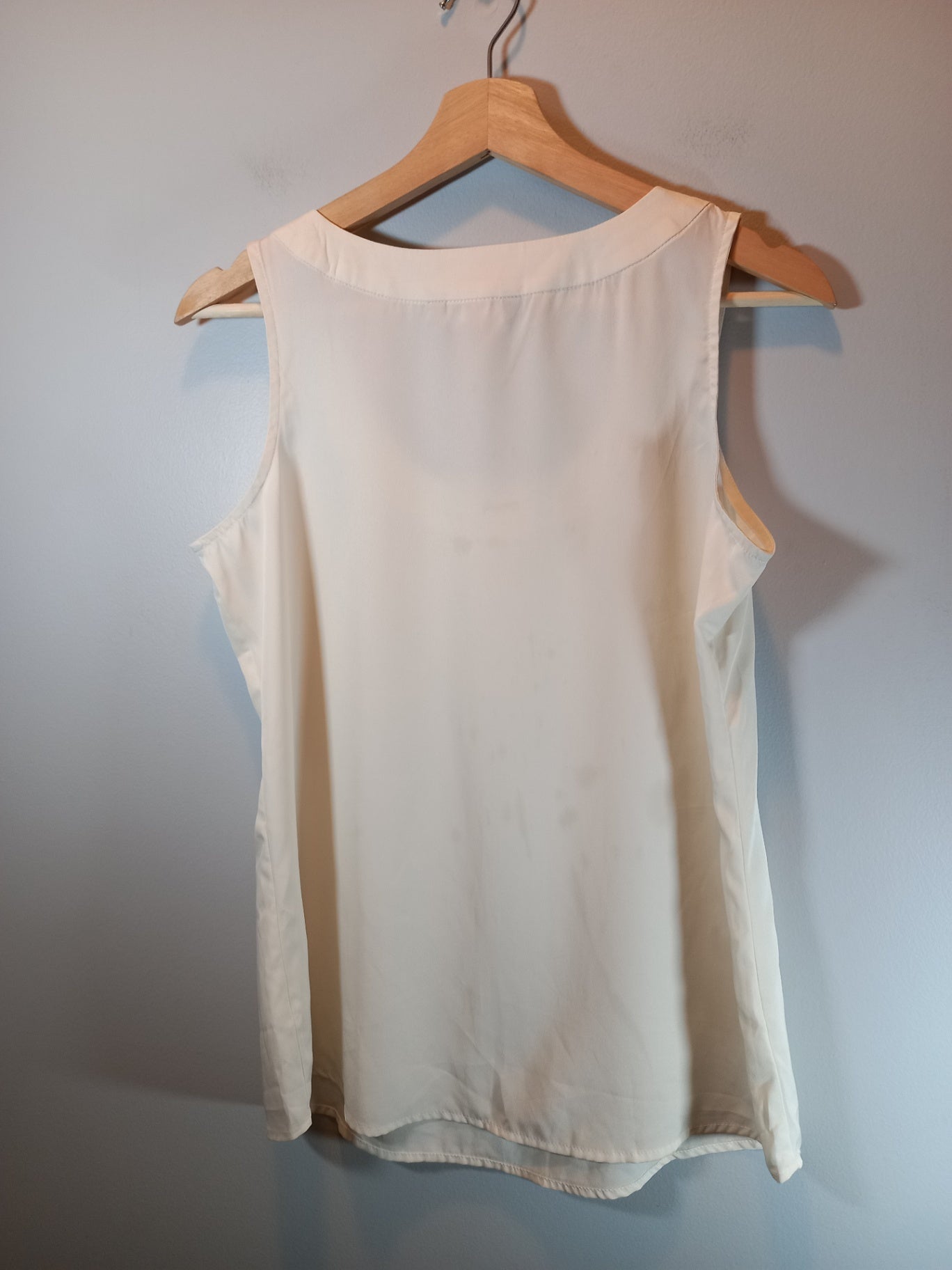 NWT Banana Republic White Sleeveless Blouse Sz S