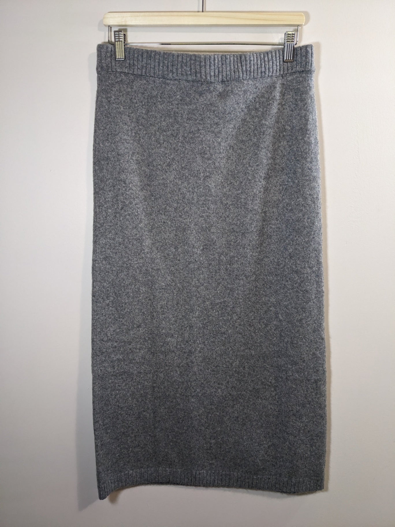 NWT H&M Knit Midi Skirt - Medium