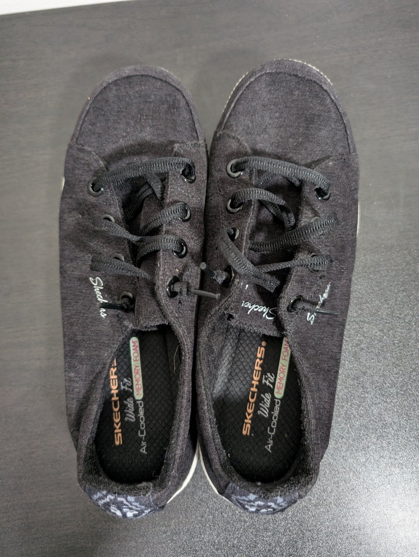 Sketchers Wide Fit Memory Foam Sneakers - 9.5
