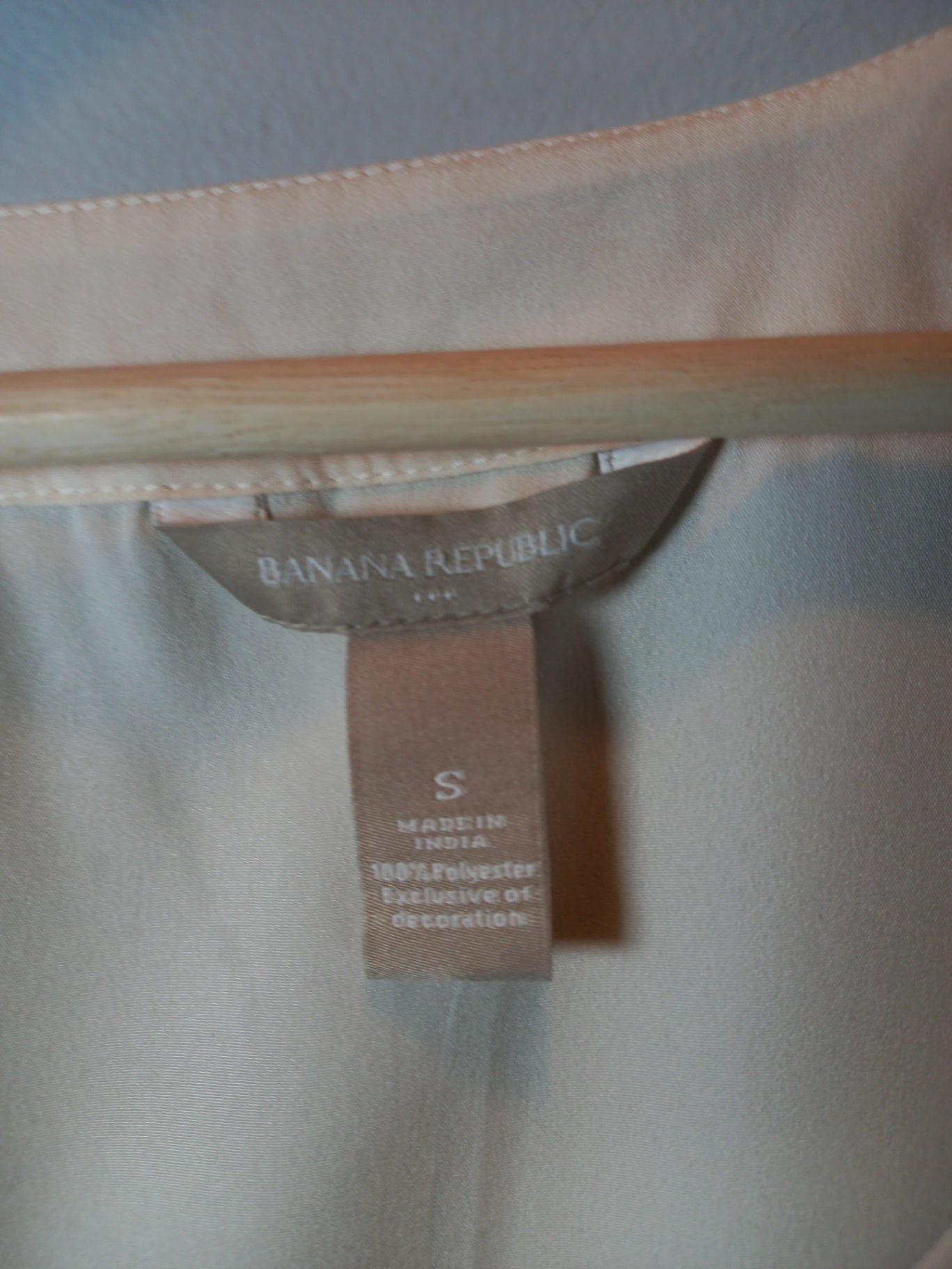 NWT Banana Republic White Sleeveless Blouse Sz S