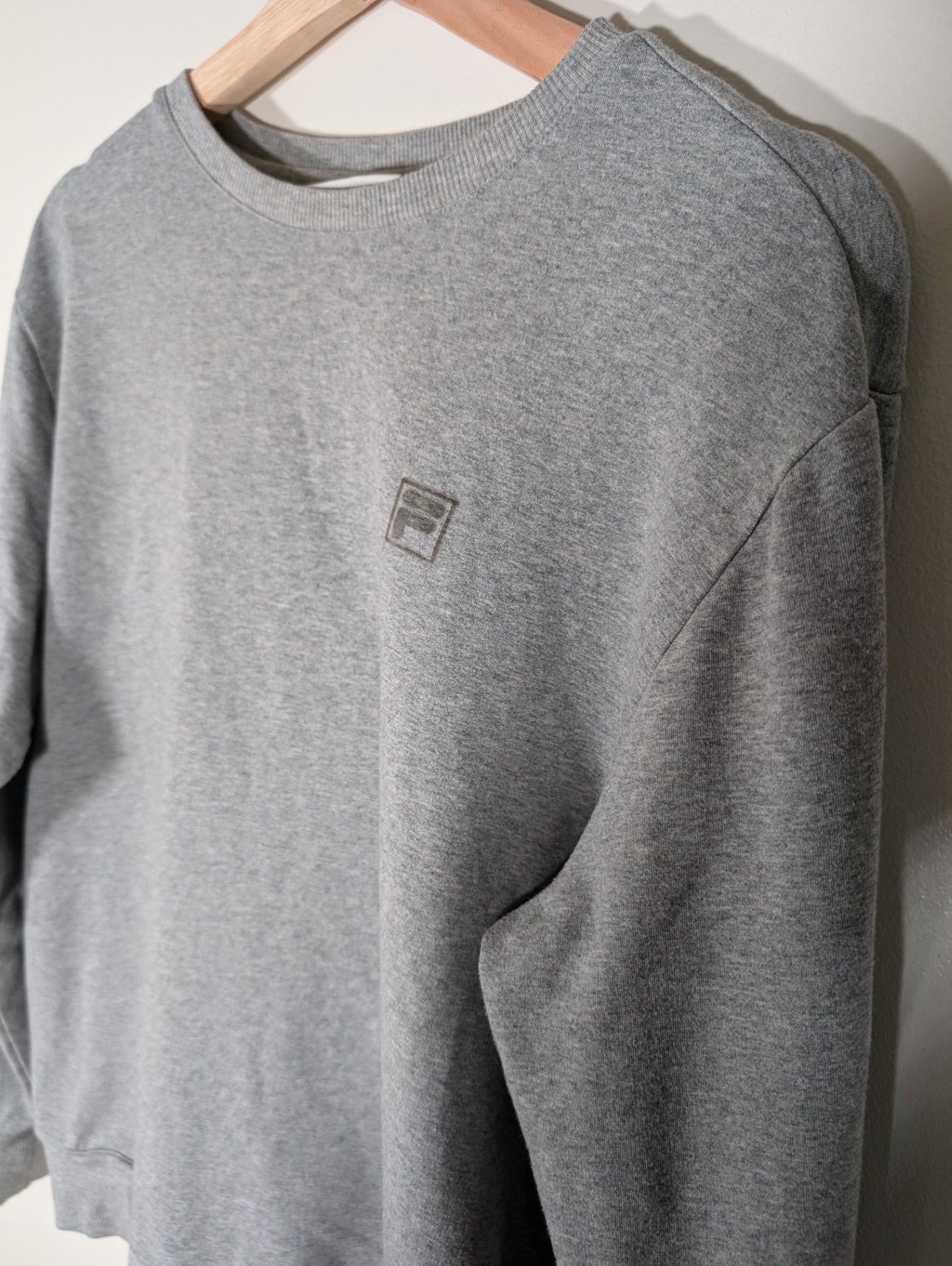 Fila Sweatshirt - Large