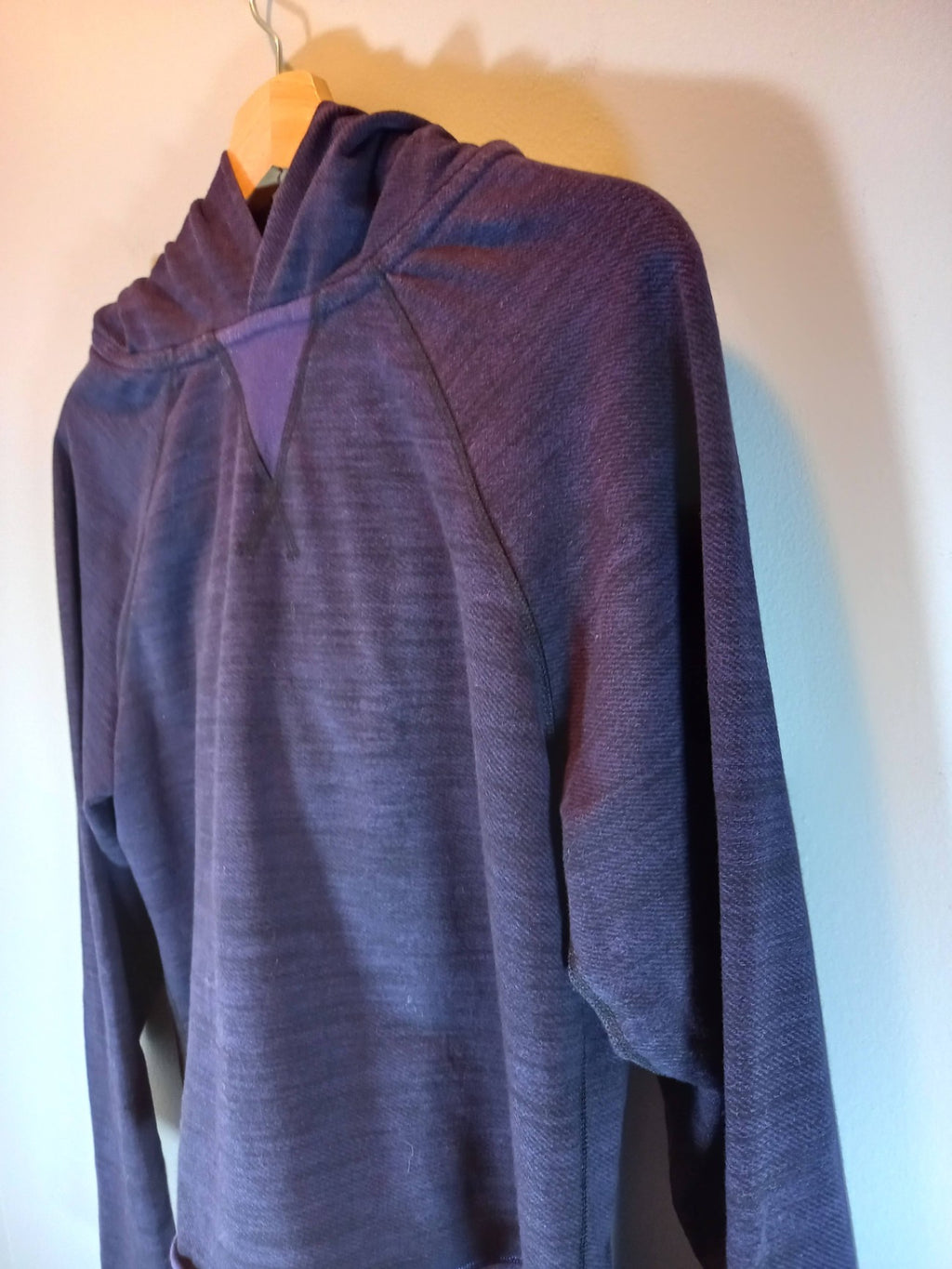 Lululemon Back Pleat Purple Hoodie Sz 8