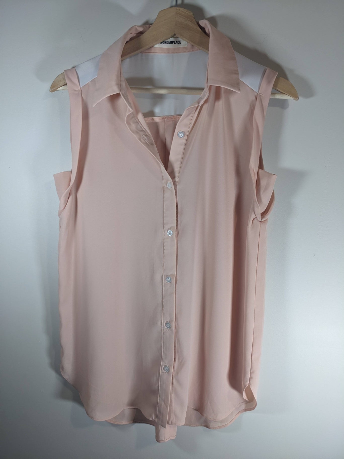 Wonderplace Sleeveless Blouse - Small