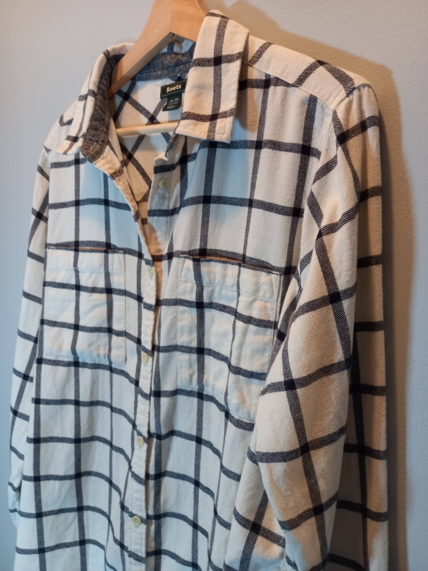 Roots White & Grey Plaid Flannel  Shirt Sz XL