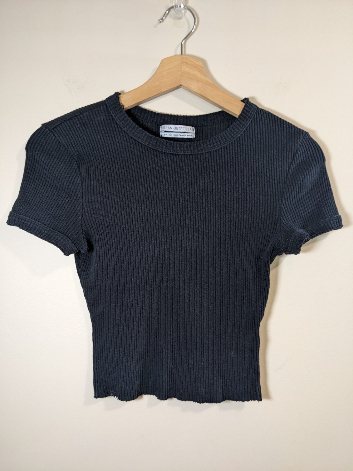 Urban Outfitters Ribbed T-Shirt - Small