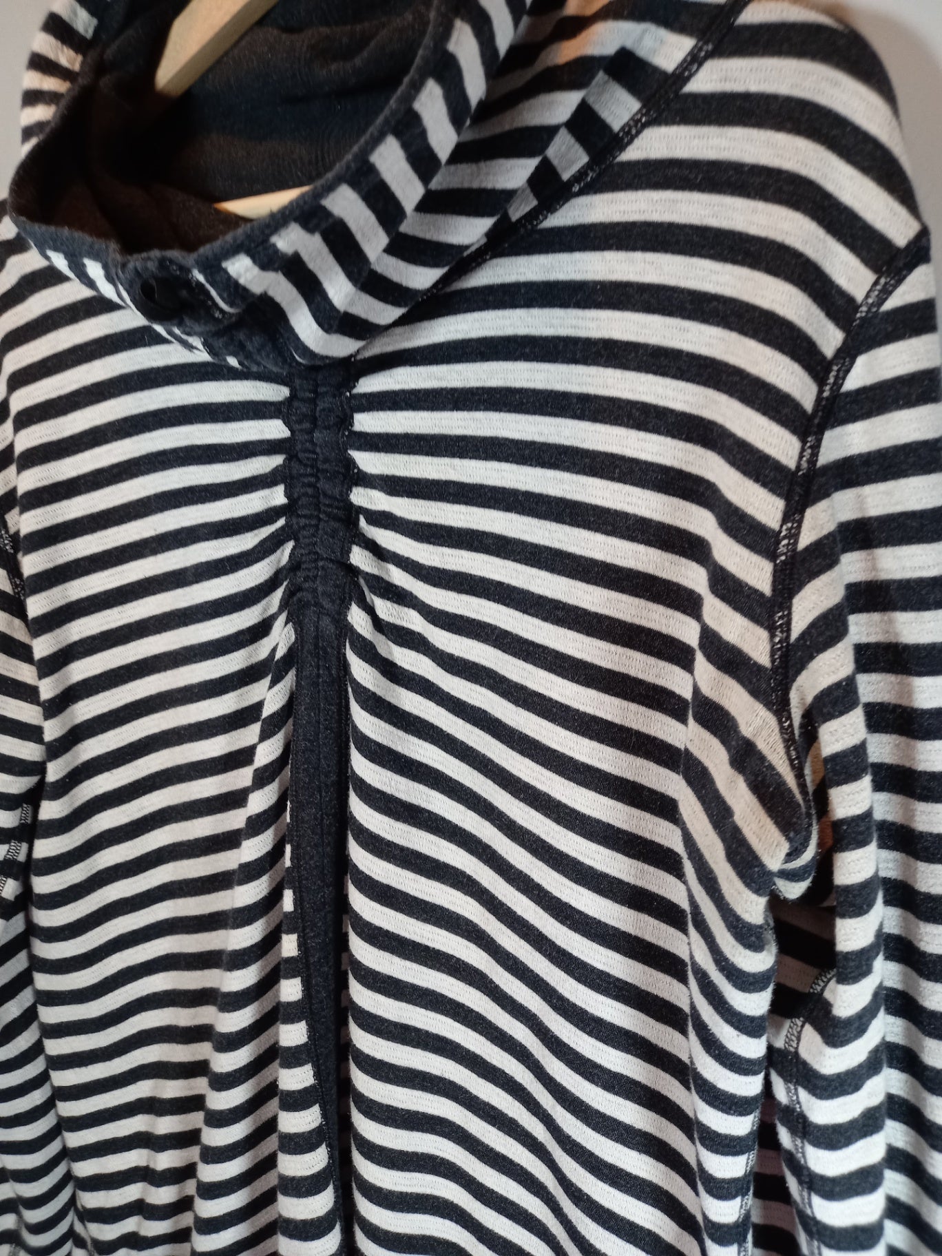 Lululemon Reversible Cowl Neck Sweatshirt Sz 8
