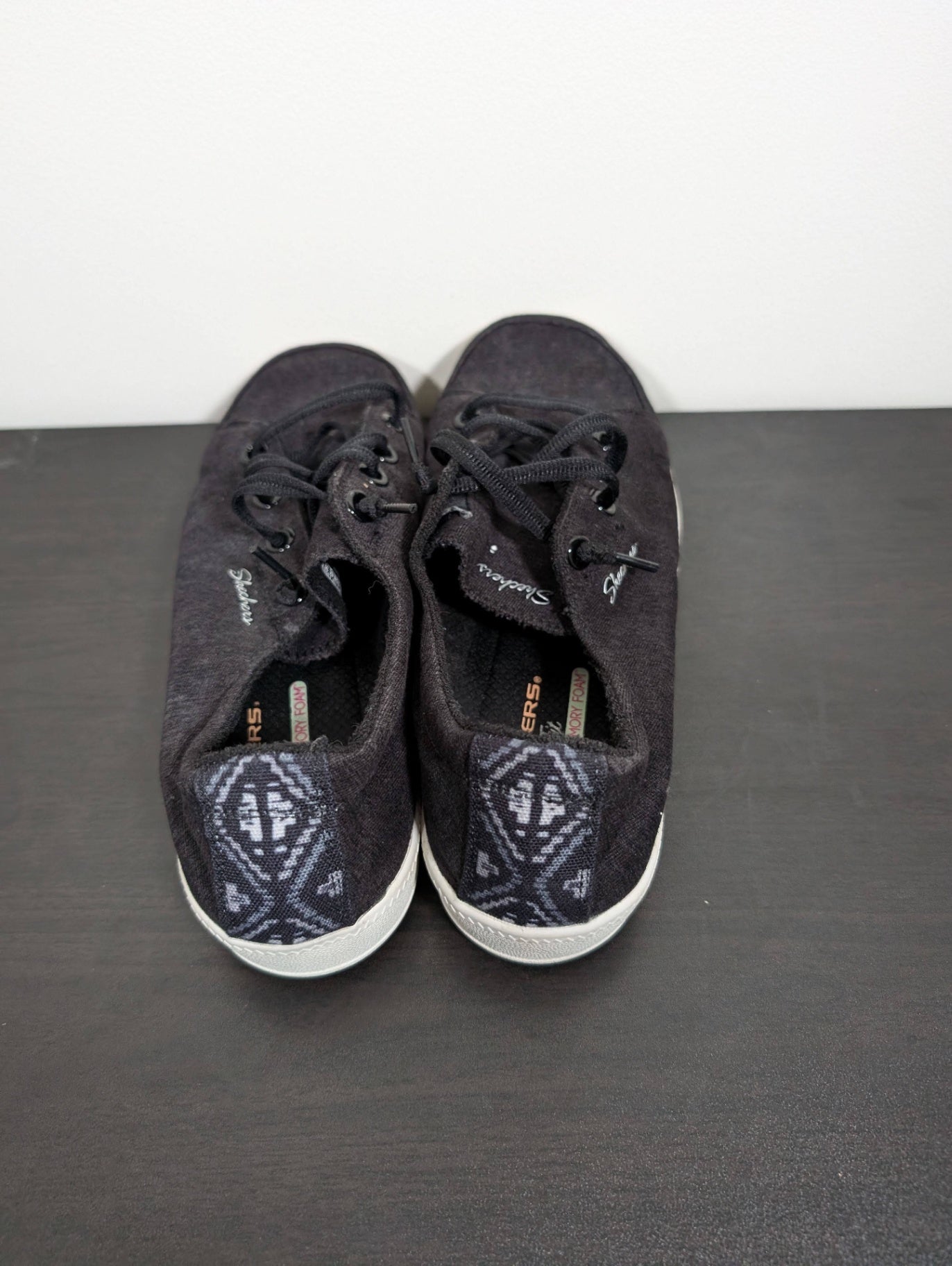 Sketchers Wide Fit Memory Foam Sneakers - 9.5