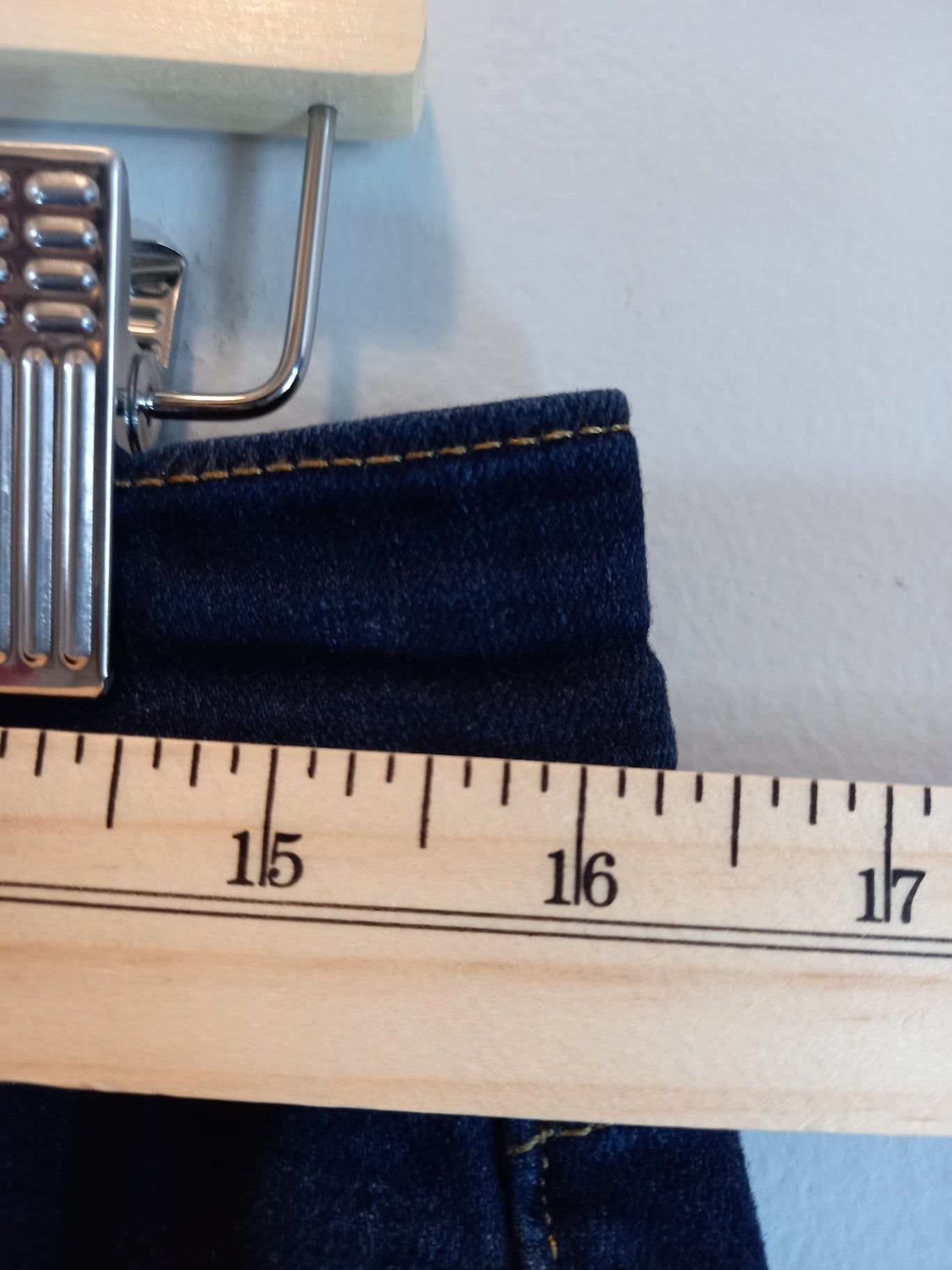 Levi's Straight Cut Jeans - Sz 10
