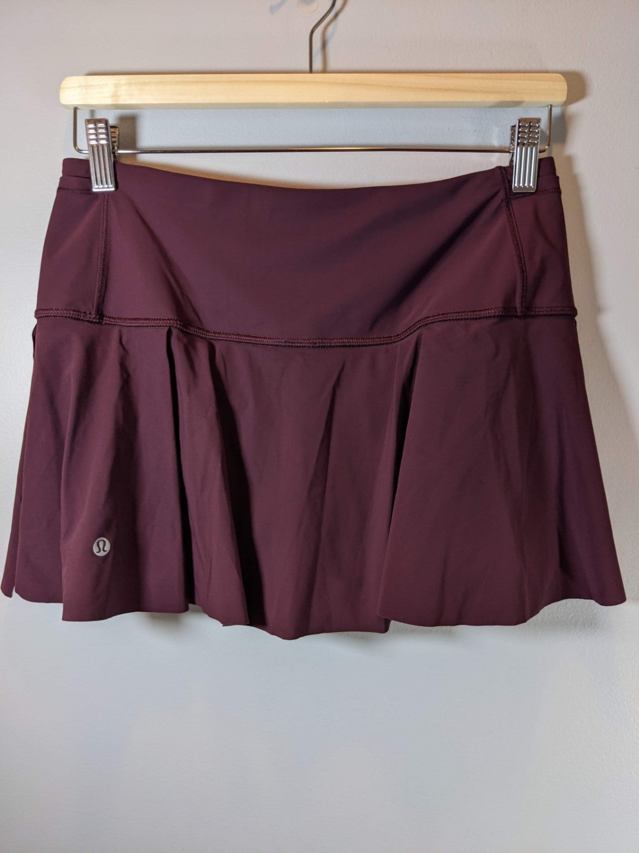 Lululemon Burgundy Skirt - Sz 6