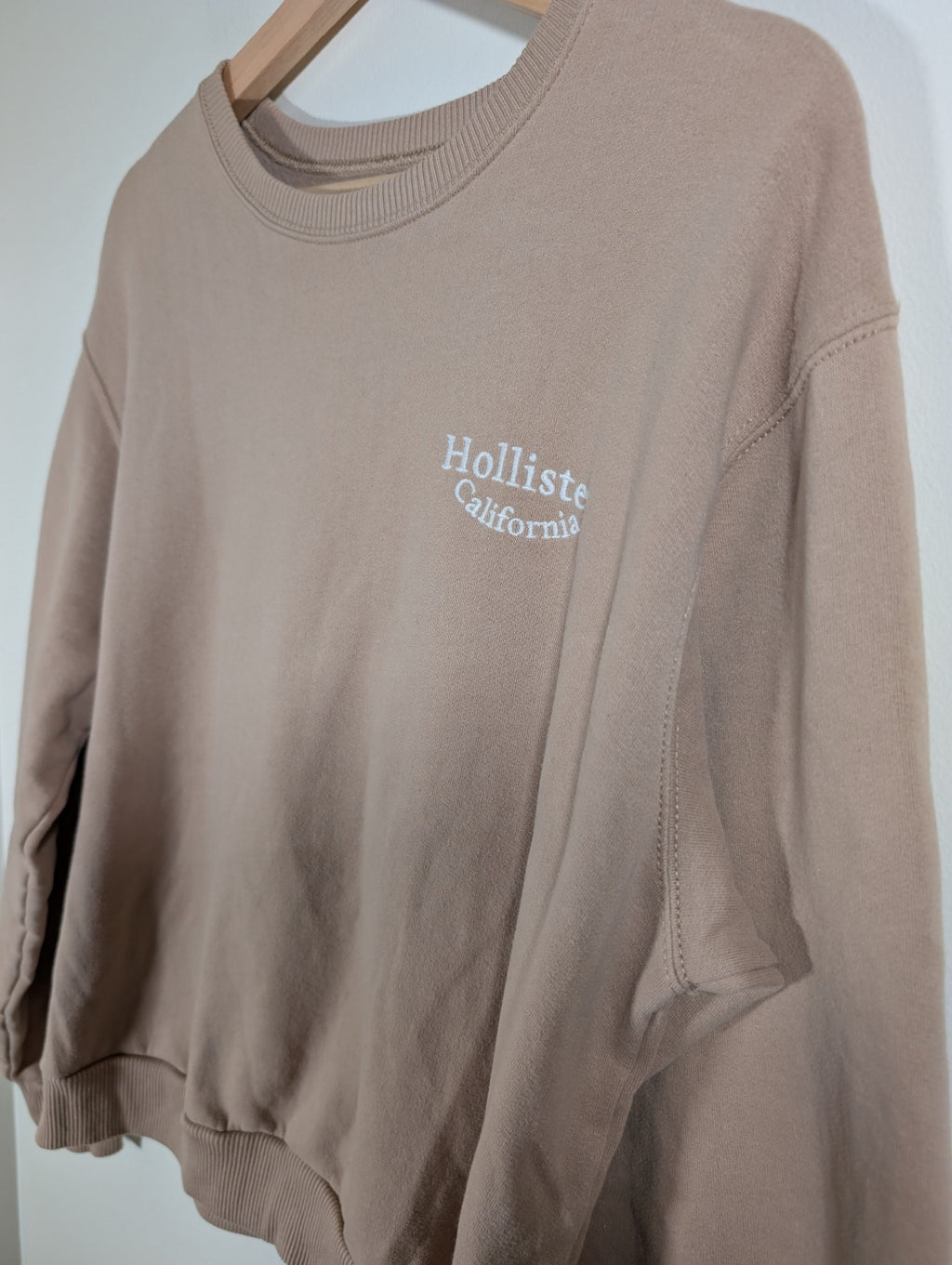 Hollister Crewneck - Medium