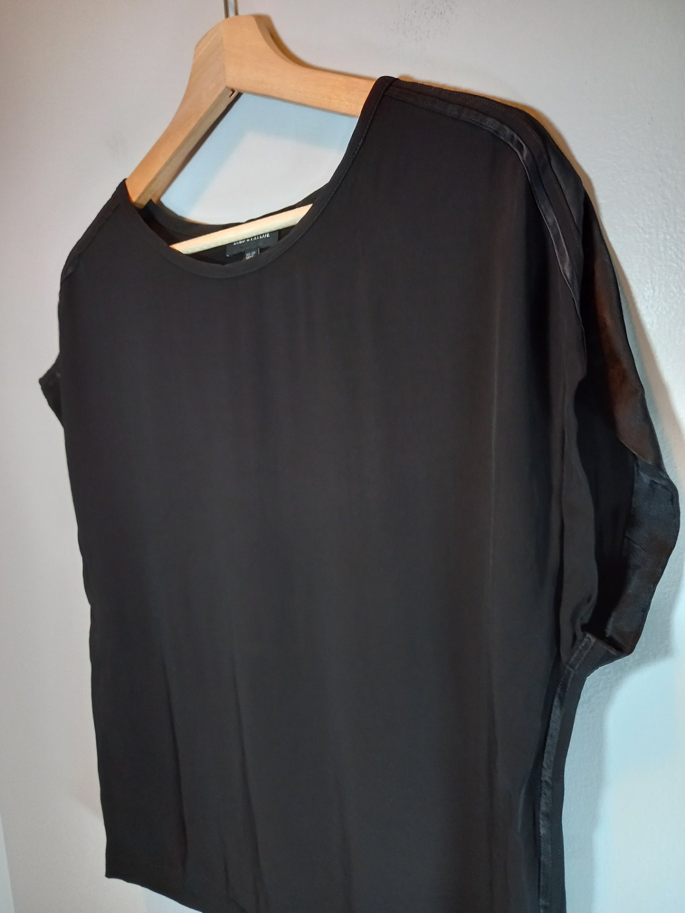Lord & Taylor Black Blouse Sz S