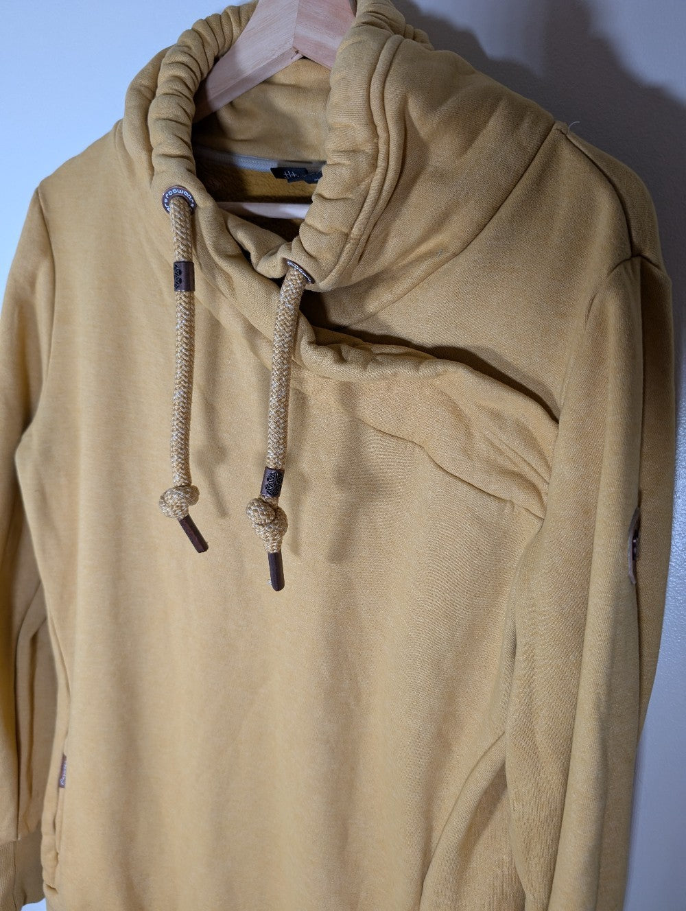 Ragwear yellow pullover-  XL