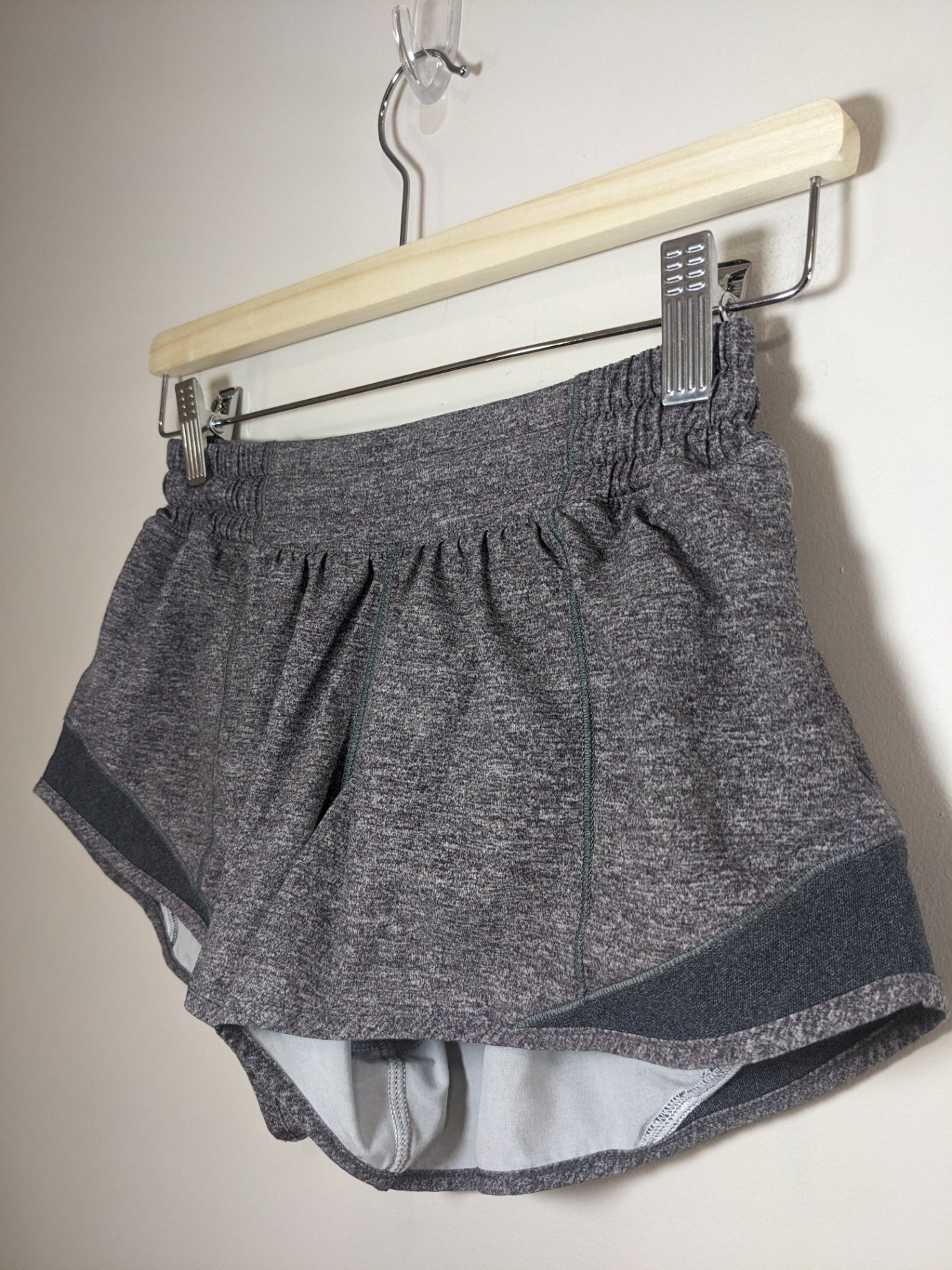 Lululemon Hotty Hot Highrise Grey Lined Shorts - Sz 4