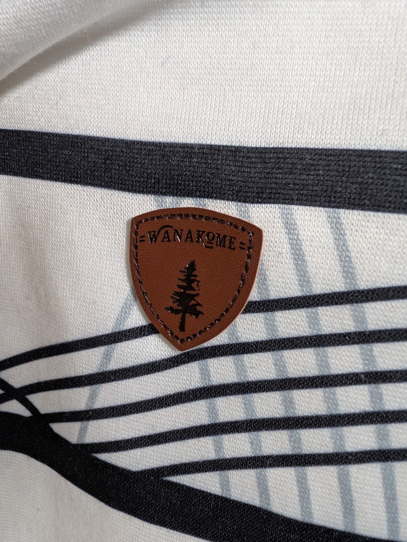 Wanakome Hoodie - Medium