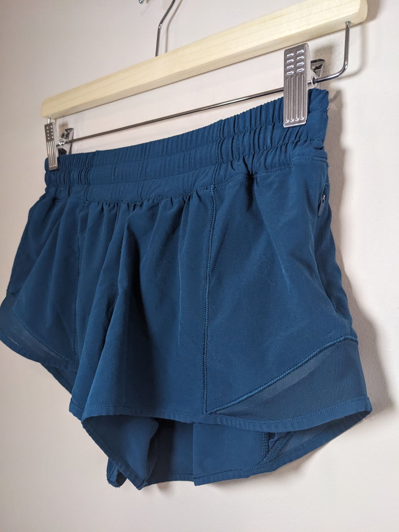 Lululemon Hotty Hot Highrise Teal Lined Shorts - Sz 4
