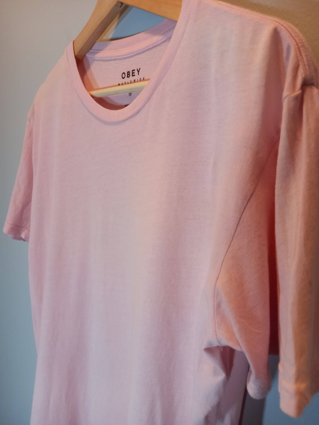 Obey Light Pink T-Shirt Sz M