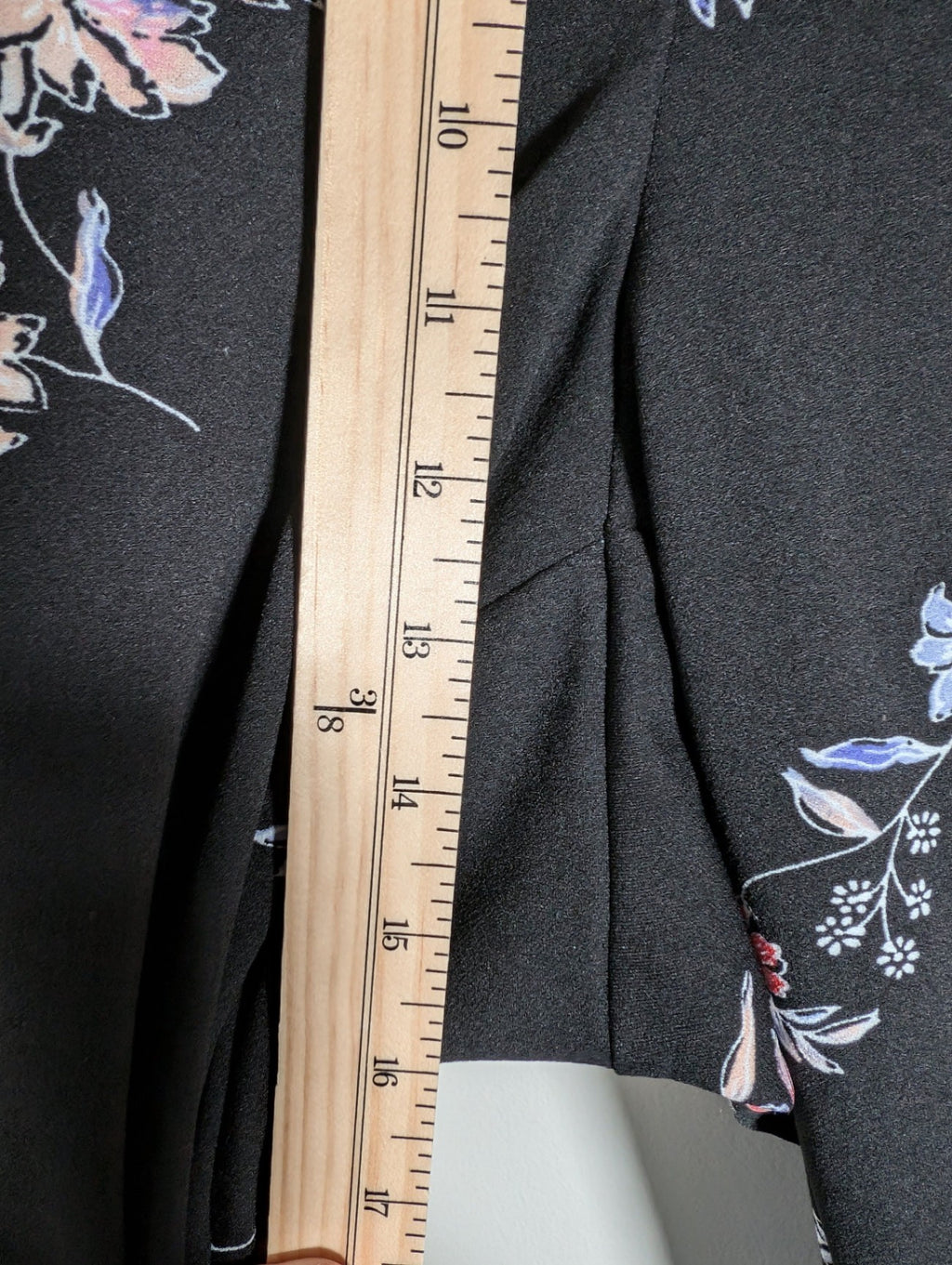 Michel Studio Collection Floral Pant - SZ 18 (loose threads)